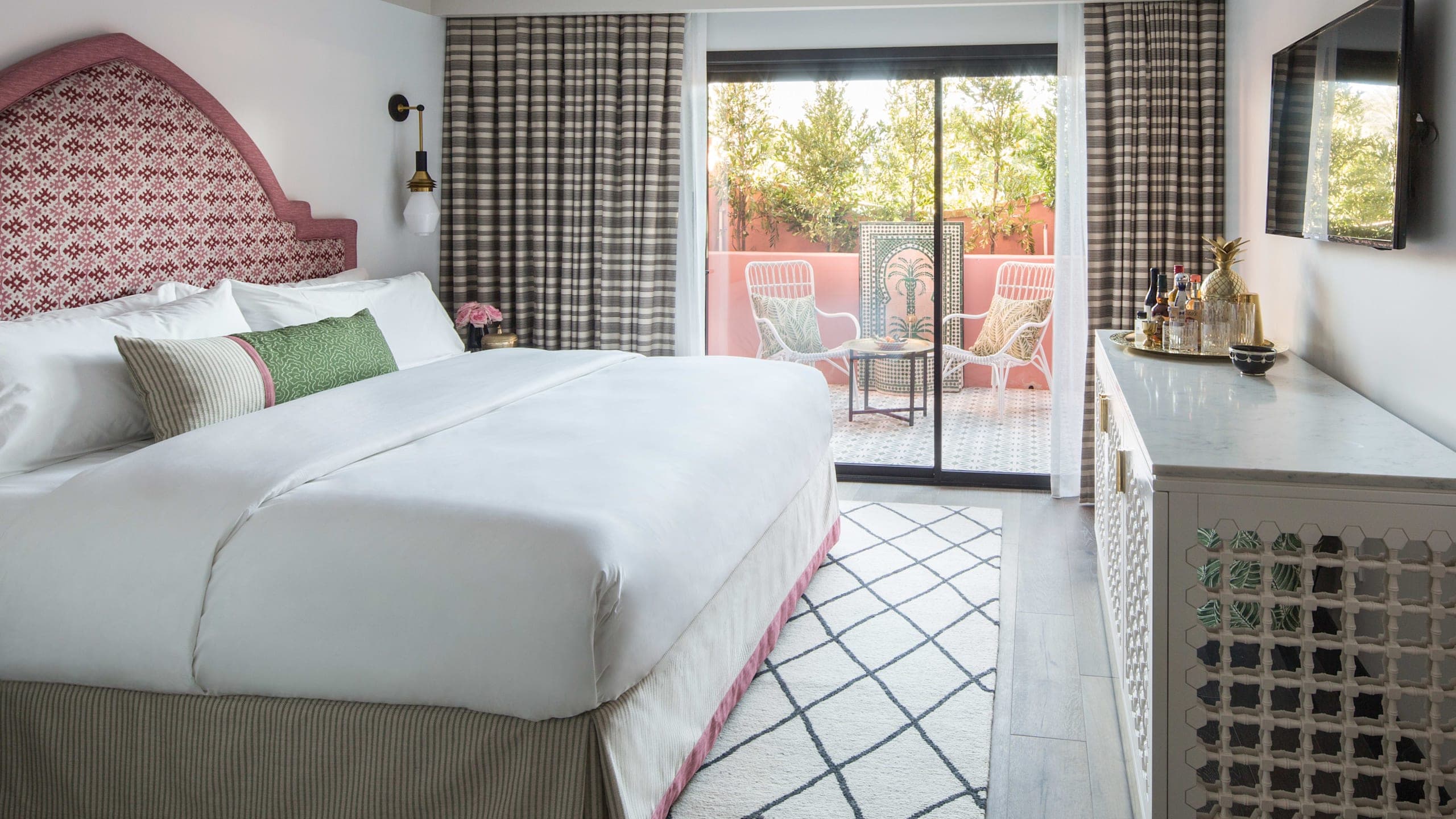 Superior King - Image 1