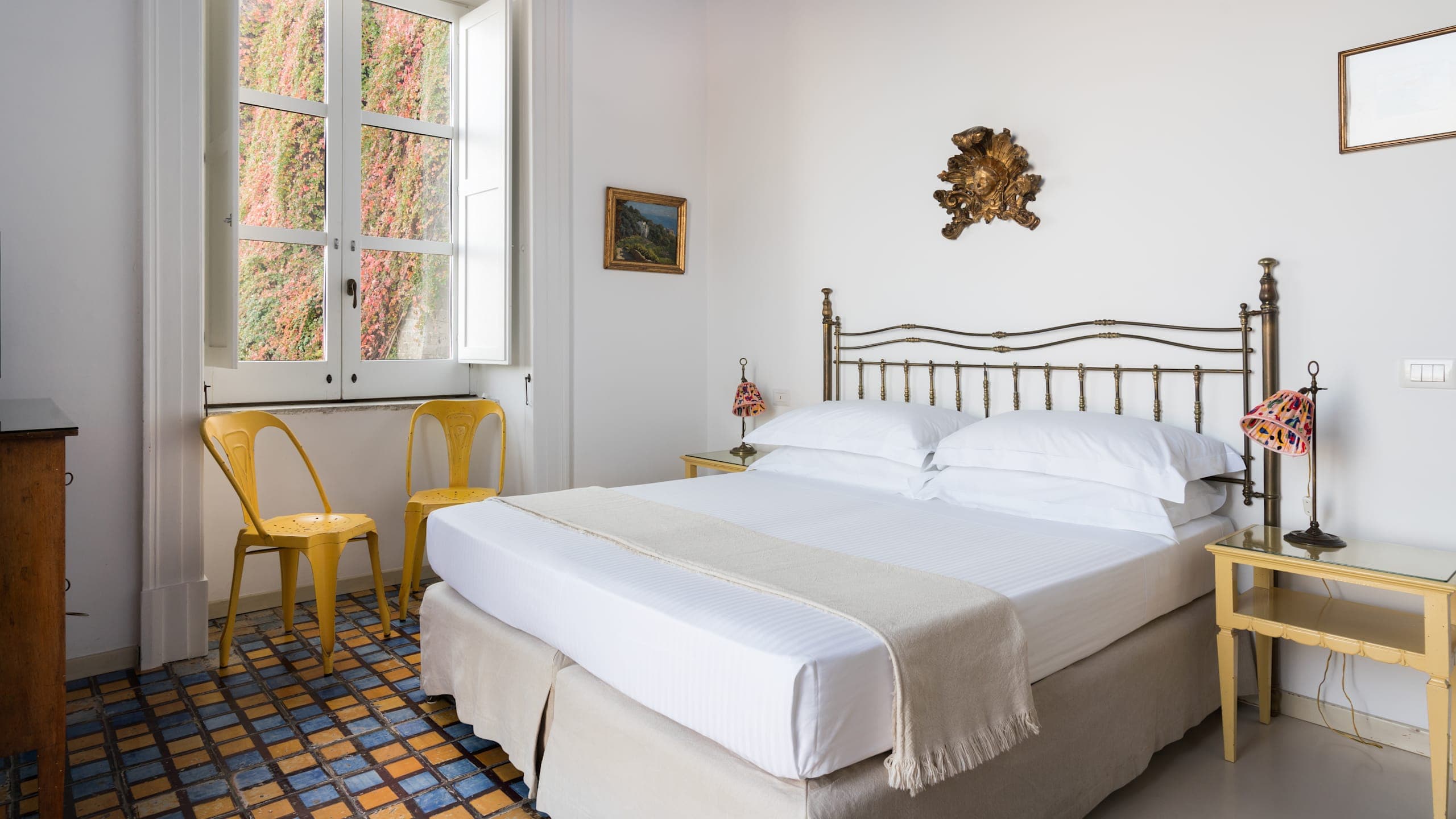 Deluxe Room With Balcony - Image 18