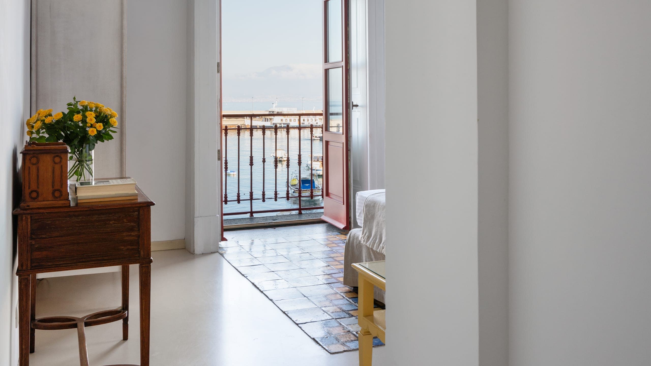 Deluxe Room With Balcony - Image 6