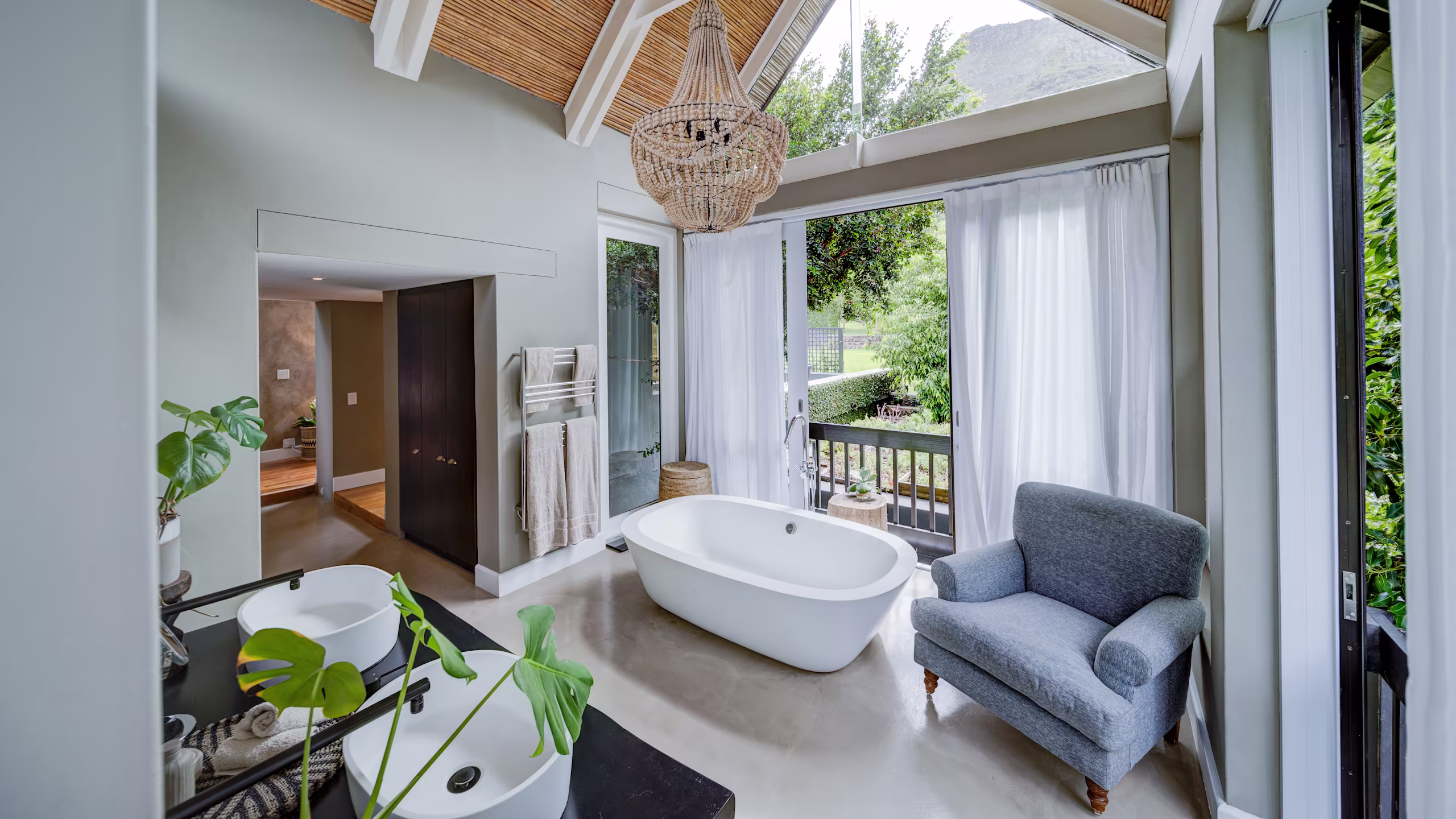 Grand Master Suite with Private Deck (Maison Noir) - Image 3
