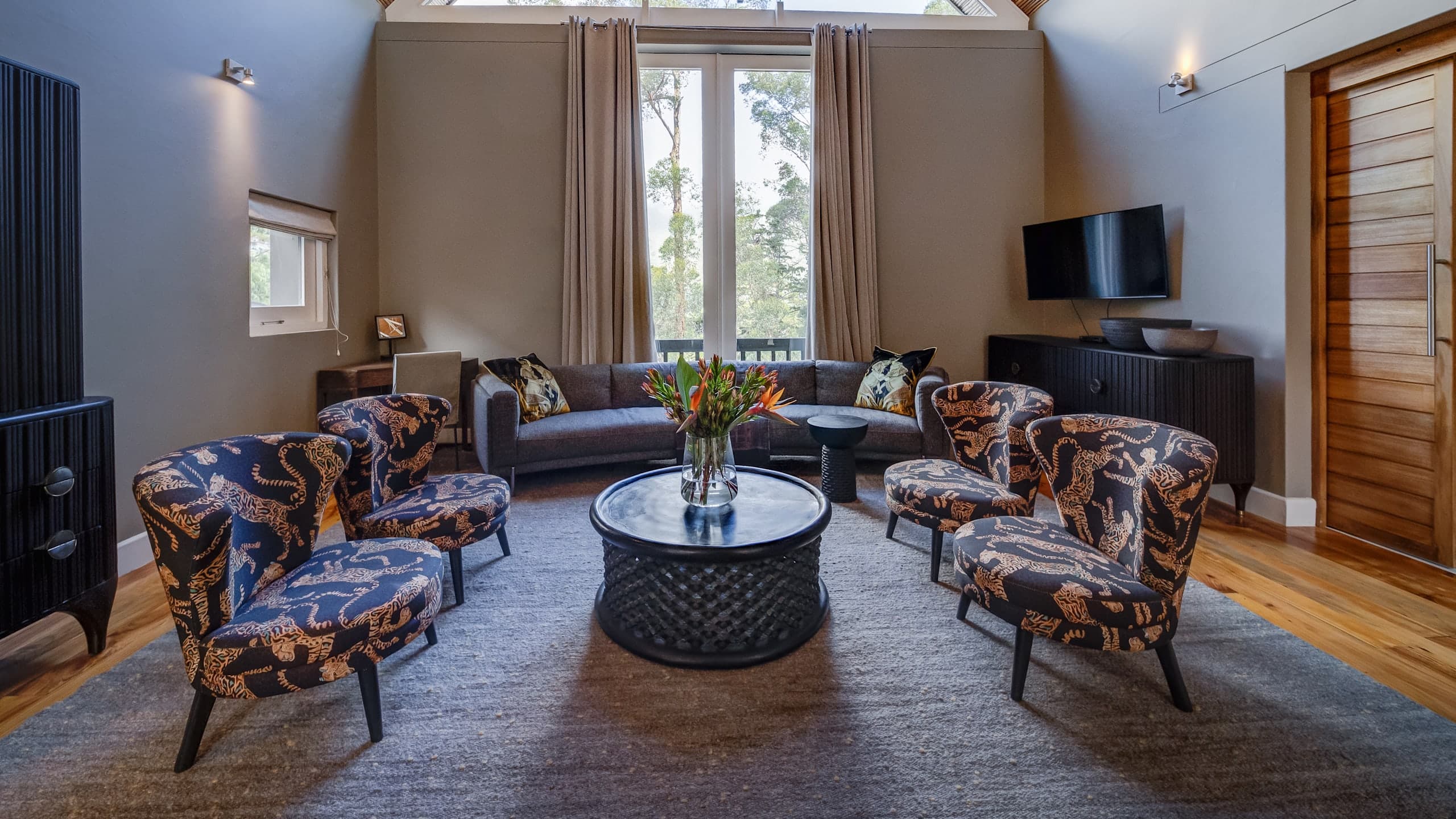 Grand Master Suite with Private Deck (Maison Noir) - Image 1