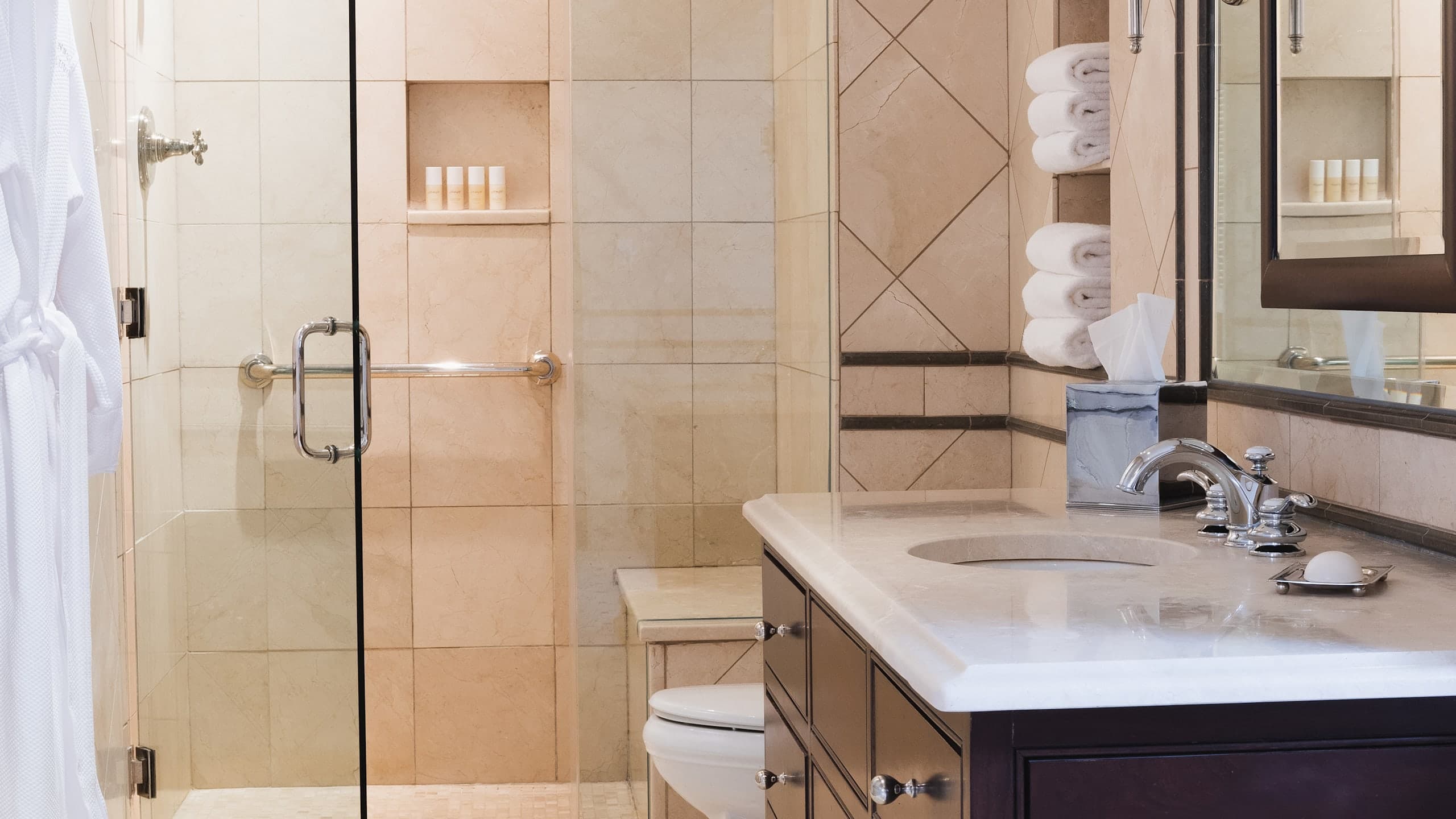 The Inns of Aurora - Image 2