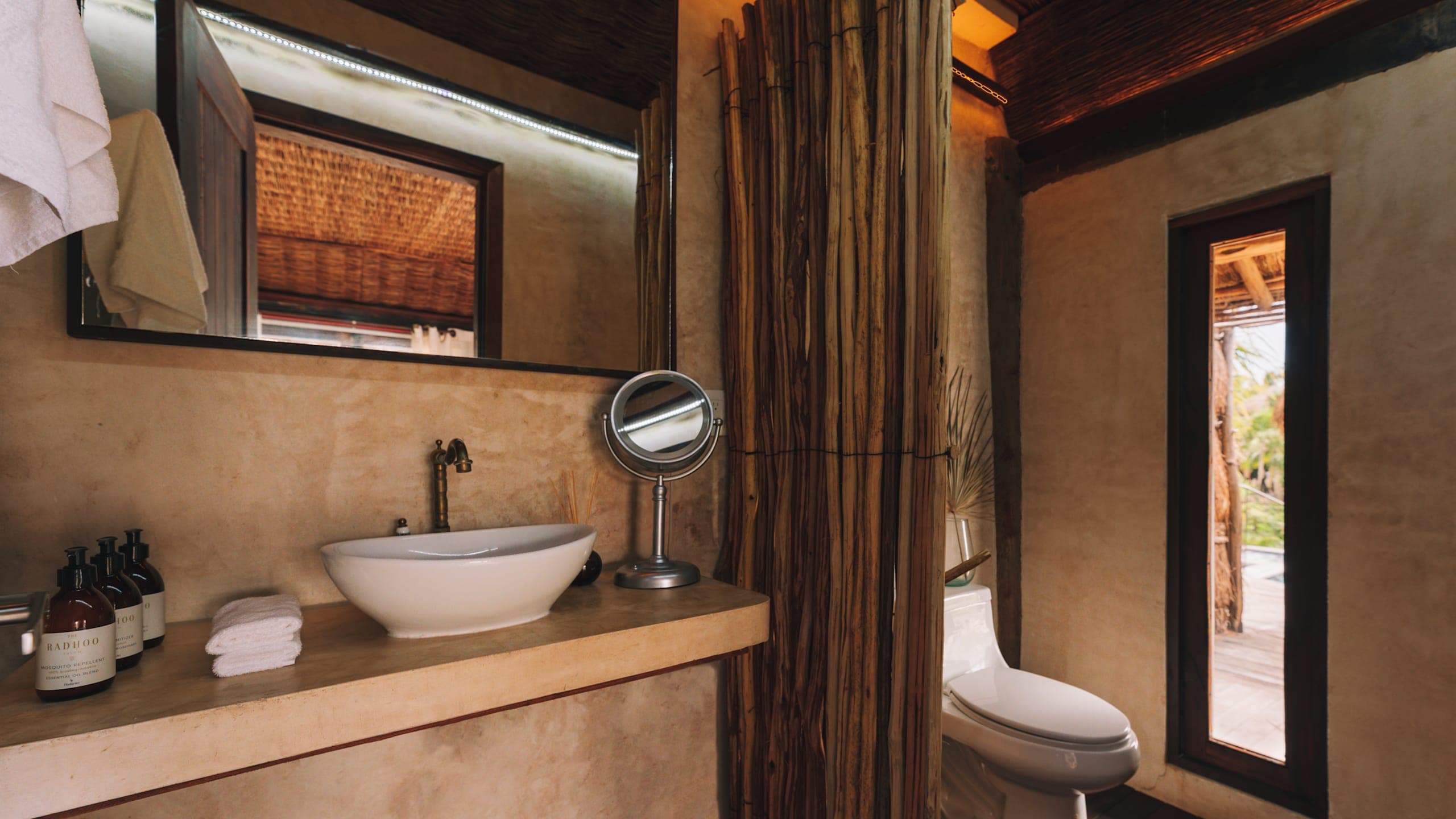 Junior Suite Deluxe Jungle View - Image 8