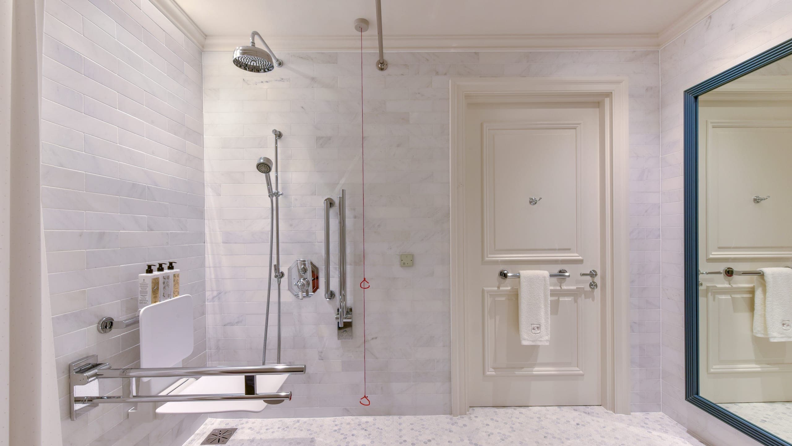 Garden Wing Accessible Room - Image 2