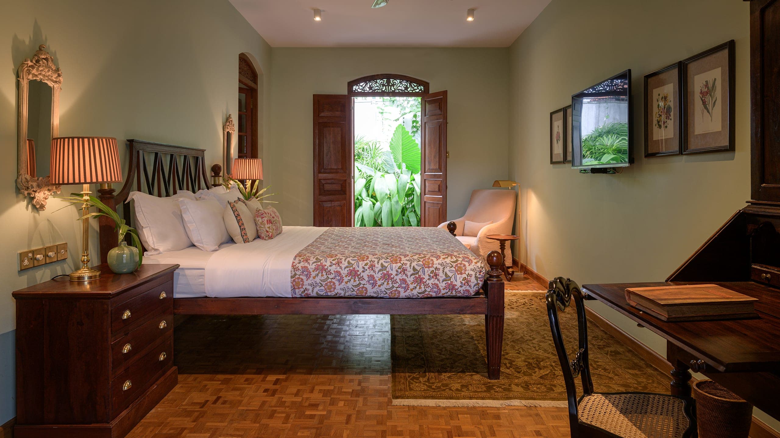 Ultra Suite - Image 1