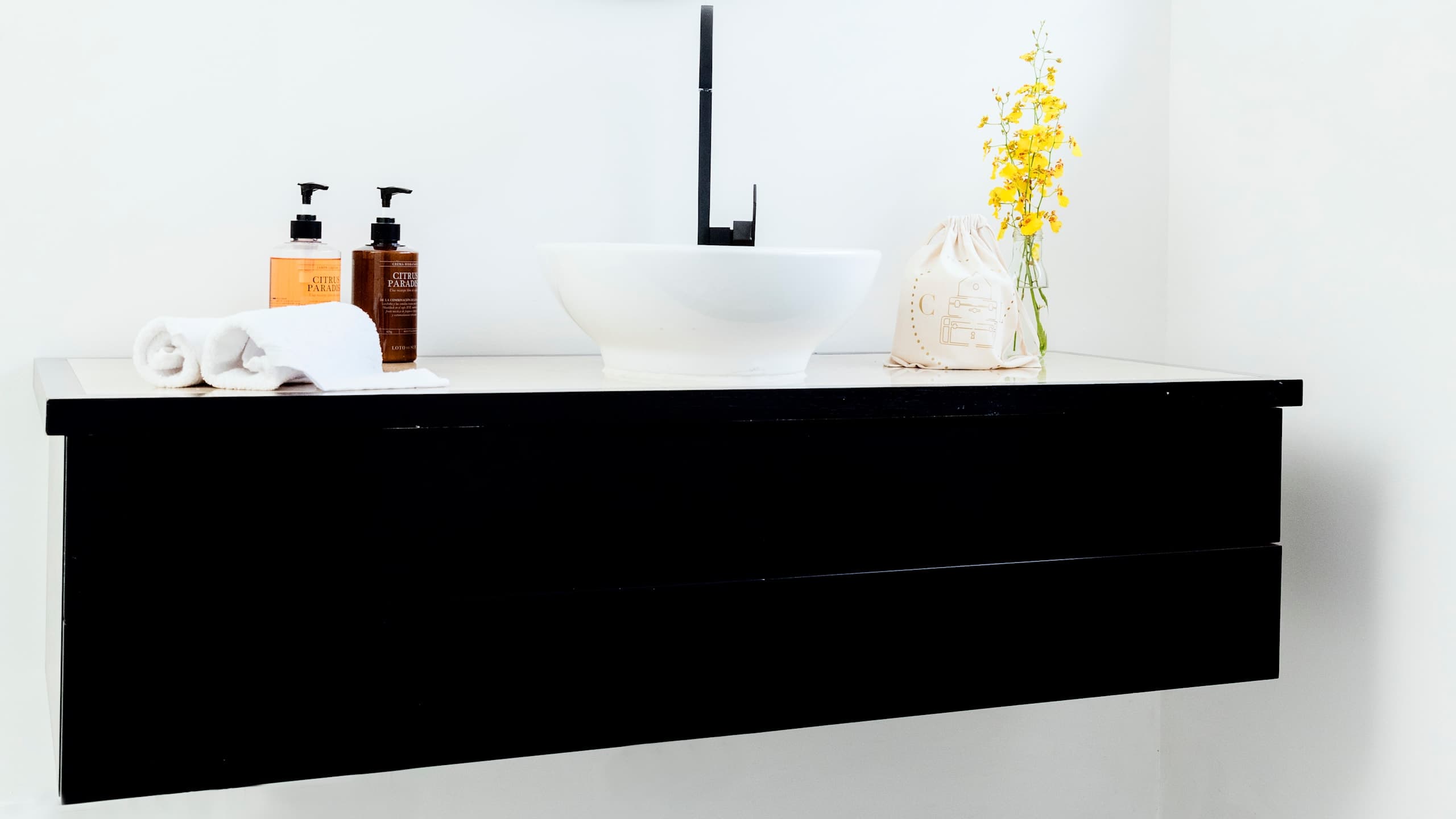 Standard Double Room - Image 4