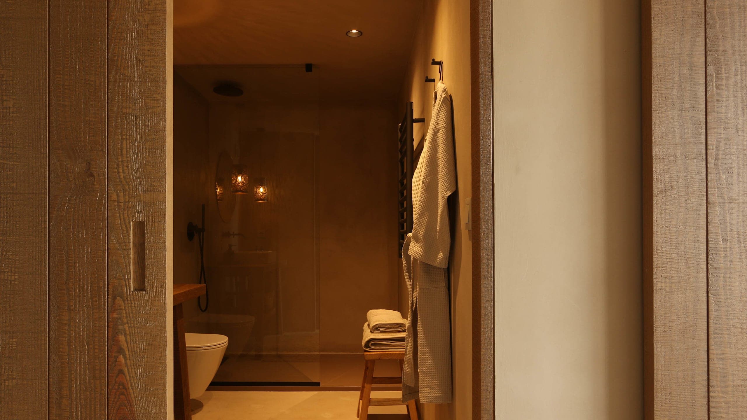 Chimney Suite - Image 5