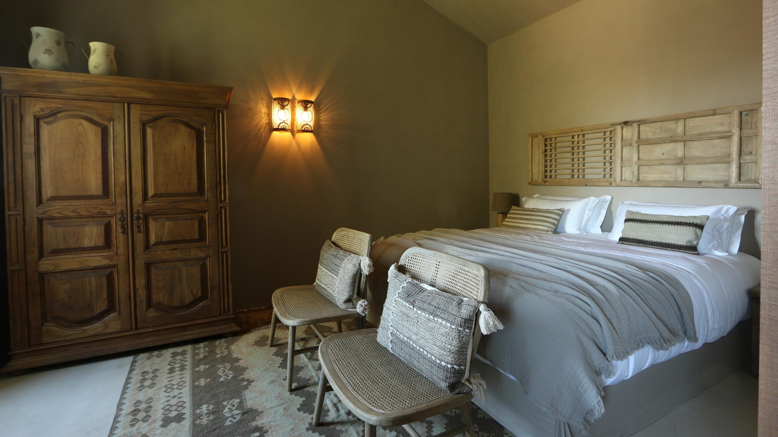 Threshing Square Suite - Image 1