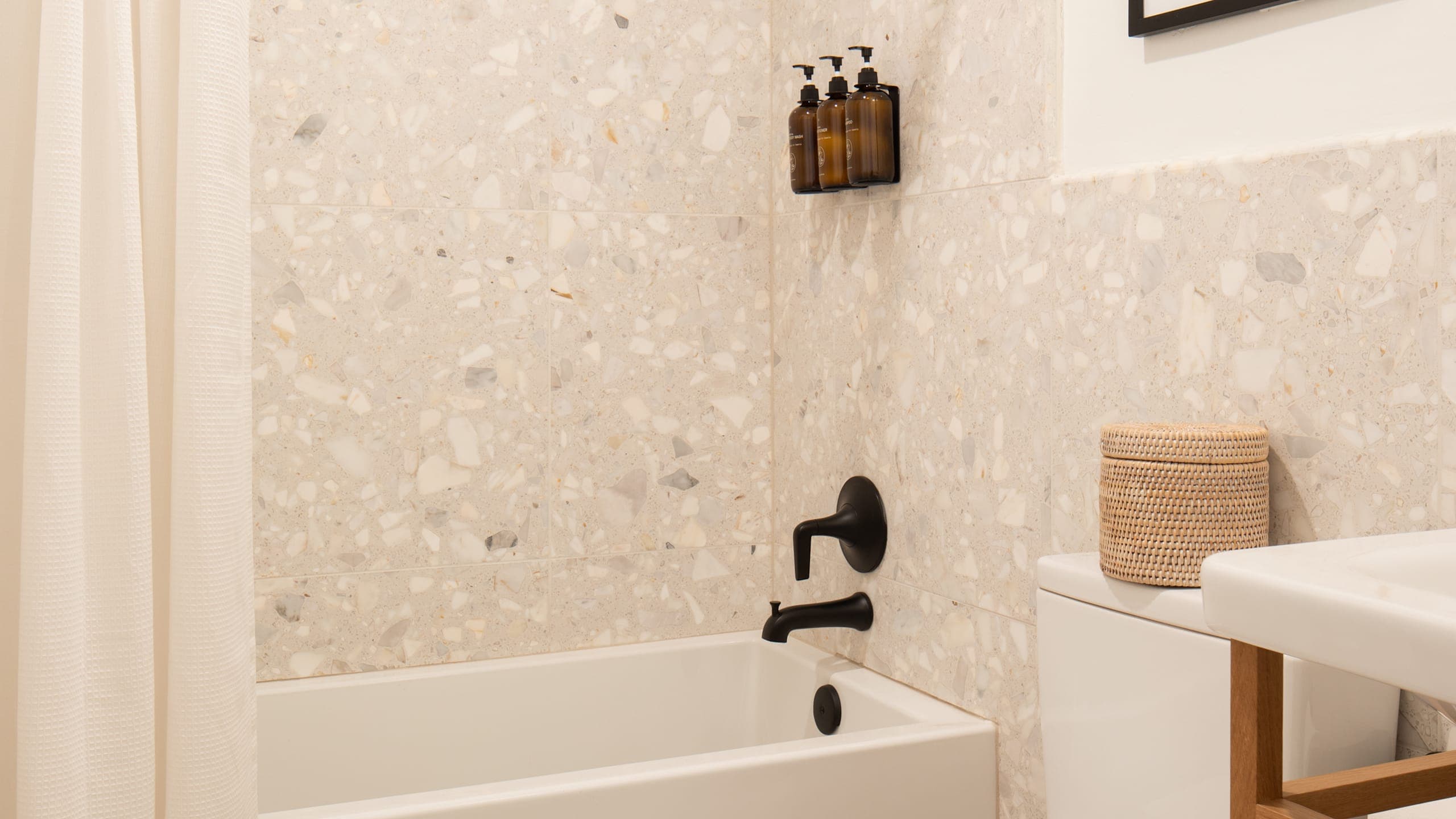 The Pearl Hotel - Image 5