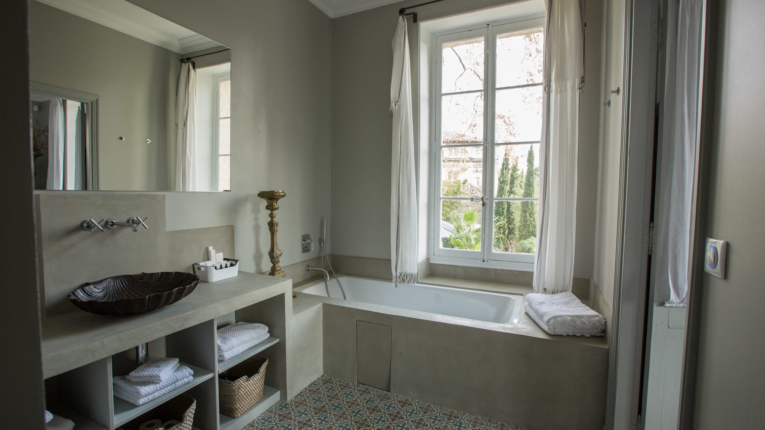 The Aphrodite Suite - Image 3