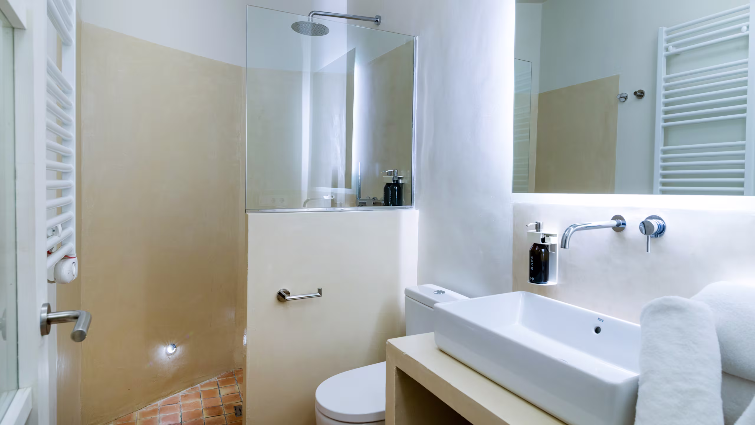 Standard Room - Image 6
