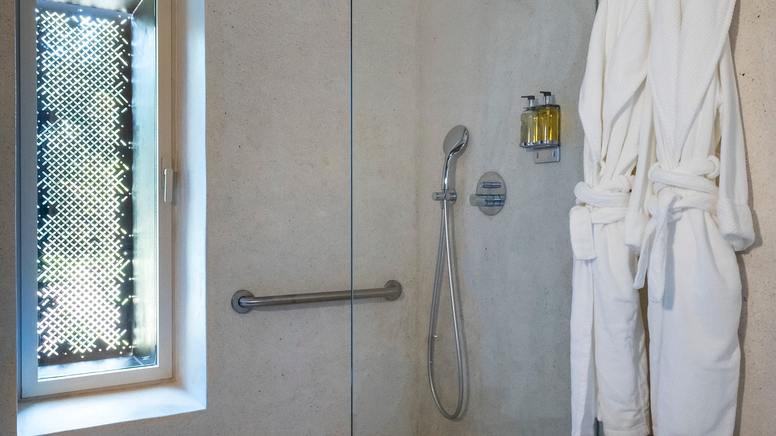 Comfort Garden Room - Image 3