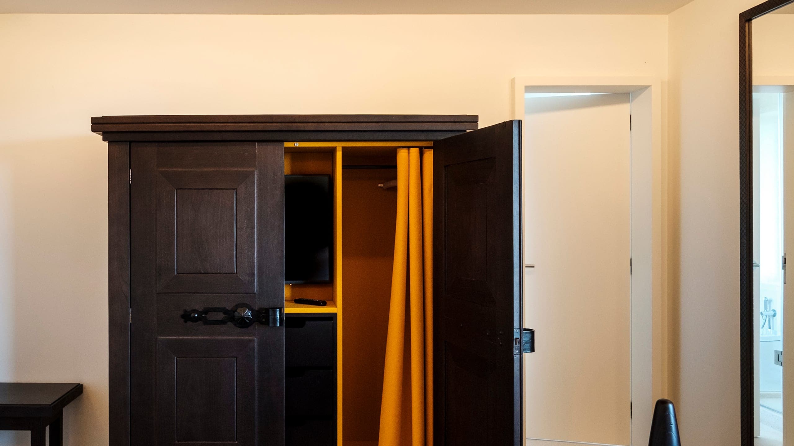 Maria Keil Valley Room - Image 4