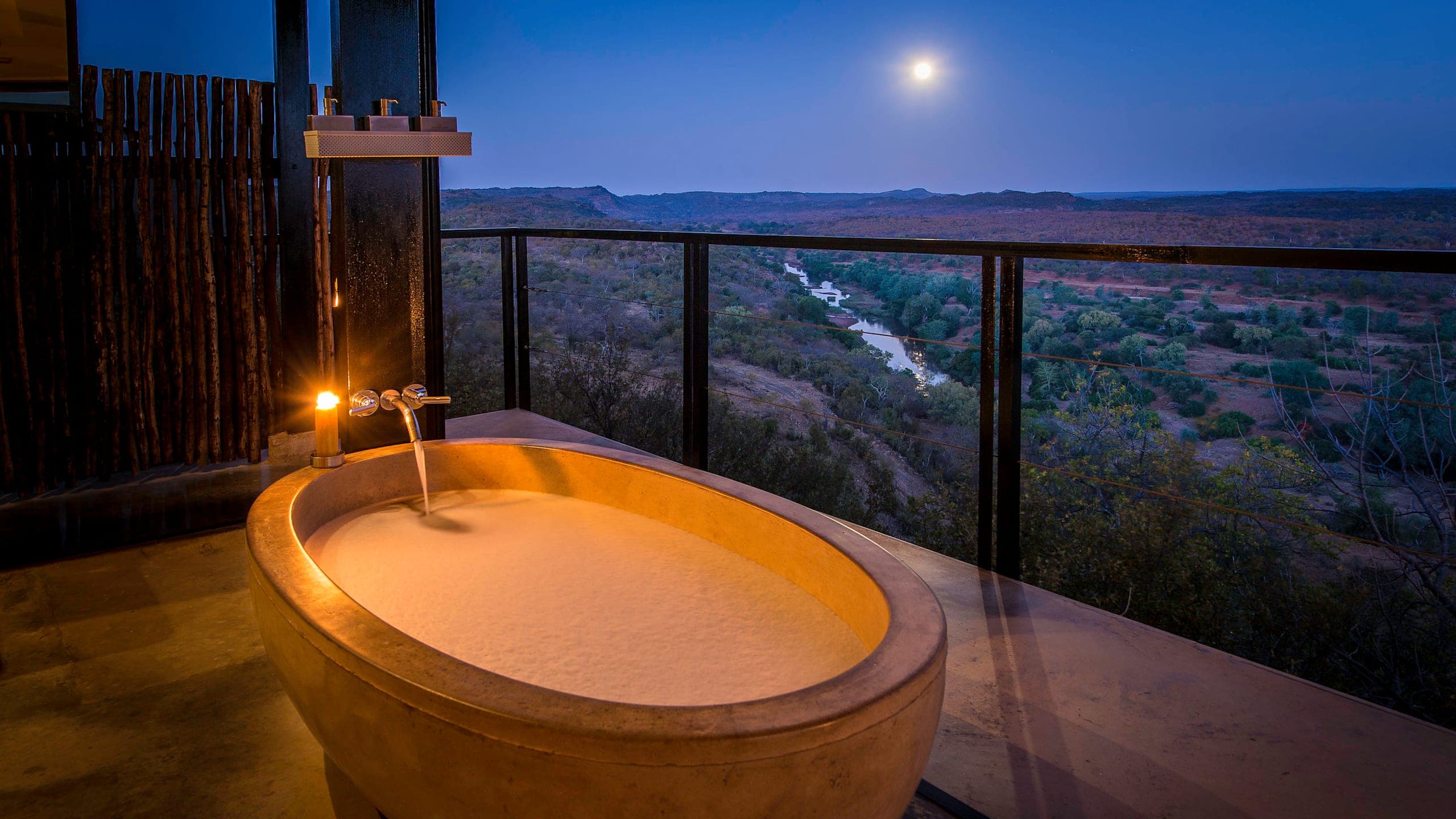 Luxury River View Space - Image 6