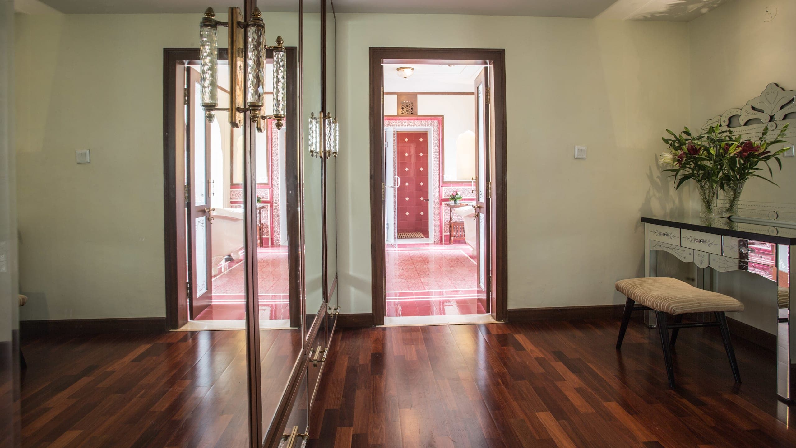 Heritage Signature Suite - Image 2