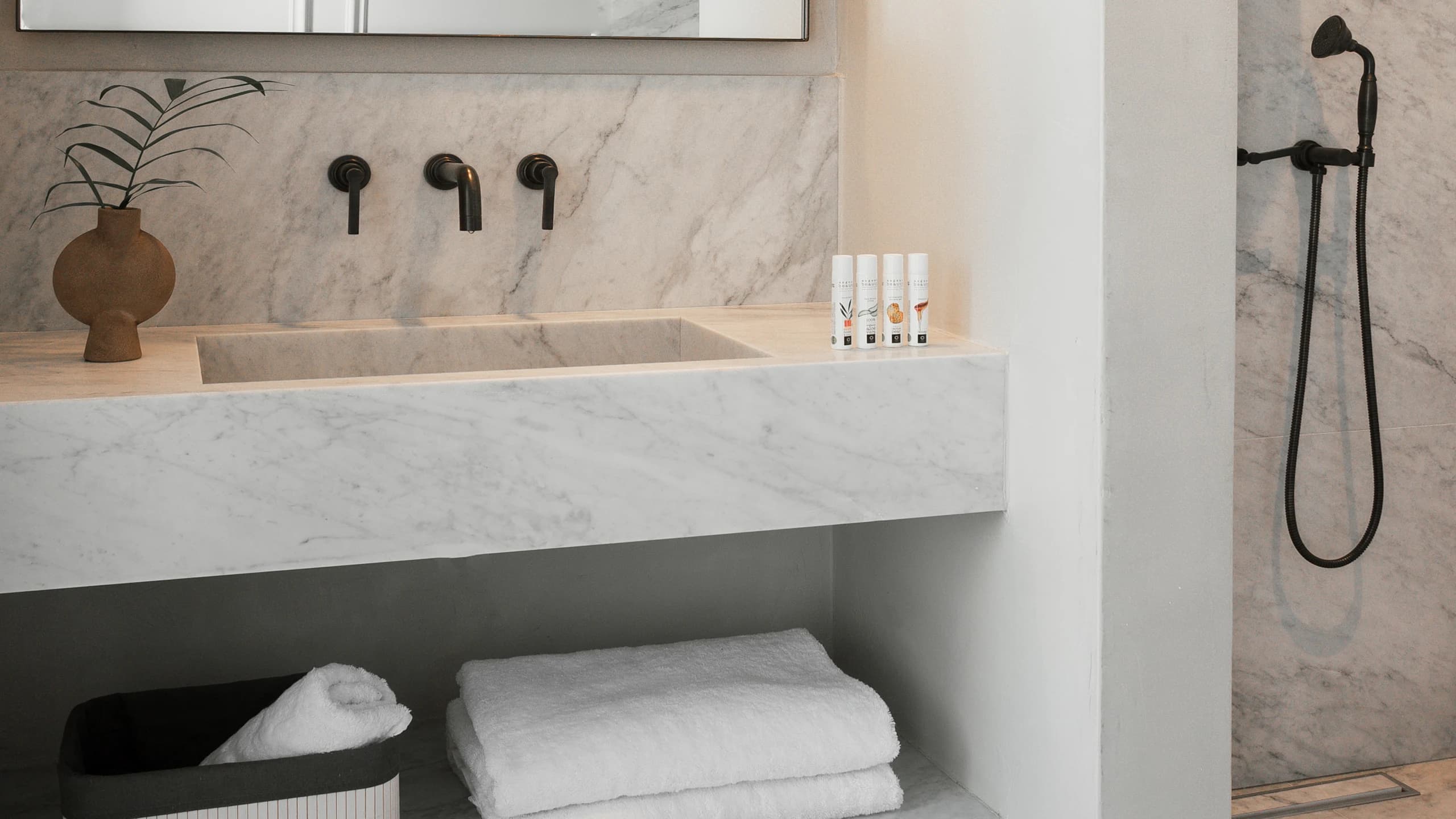 Honeymoon Suite - Image 2