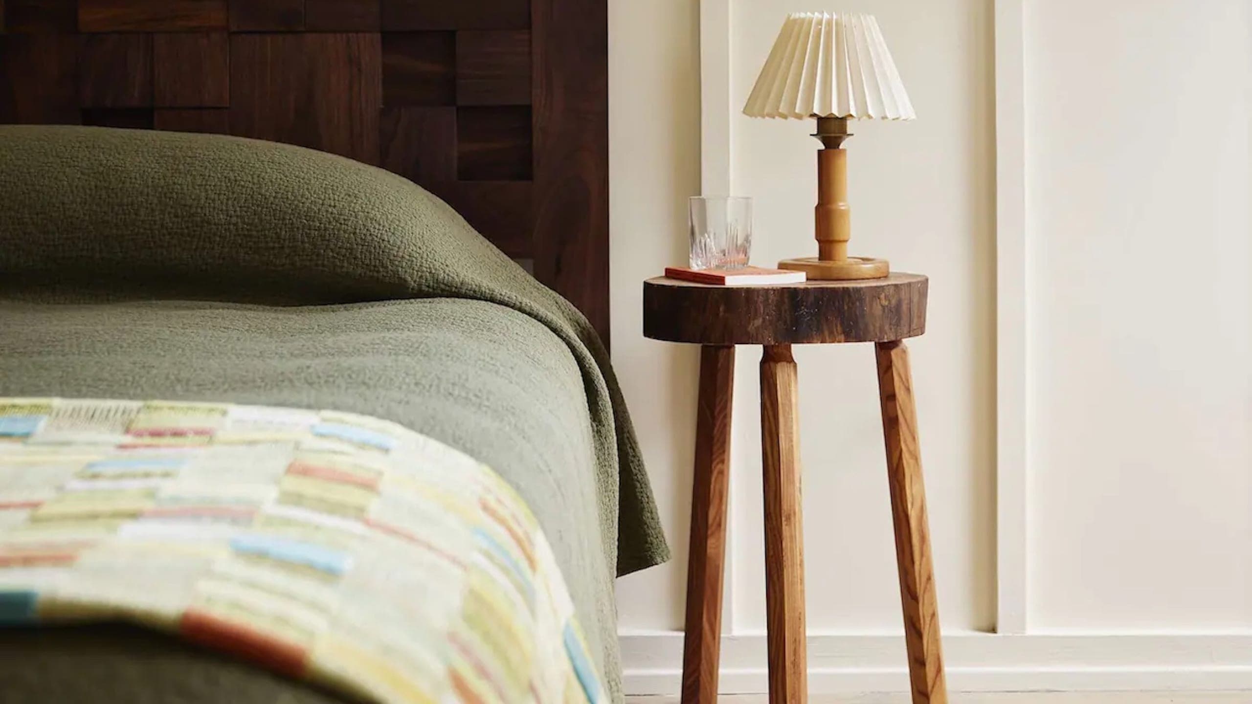 Boarding House Standard Queen - Image 3