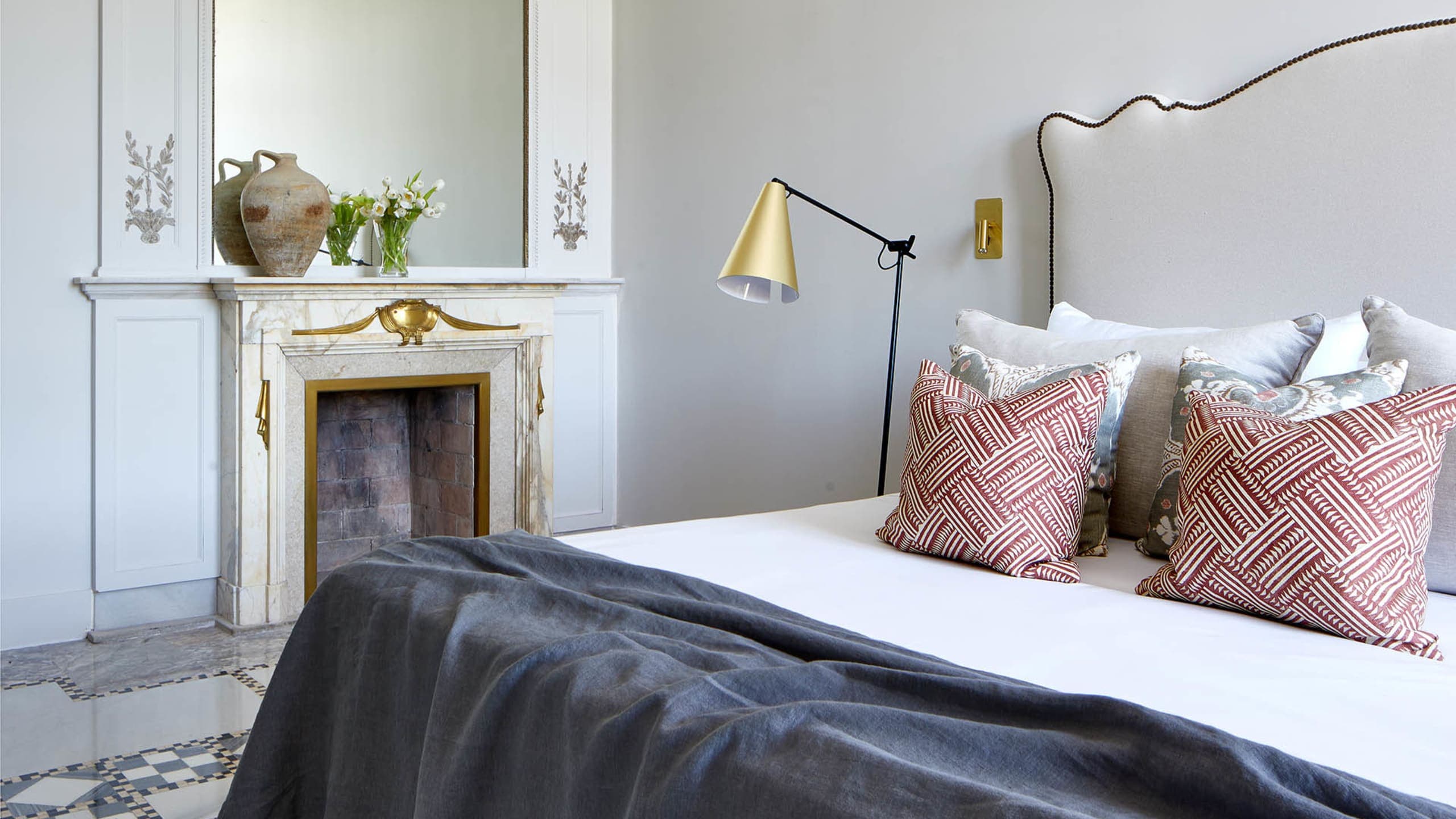 Deluxe Double Room - Image 5