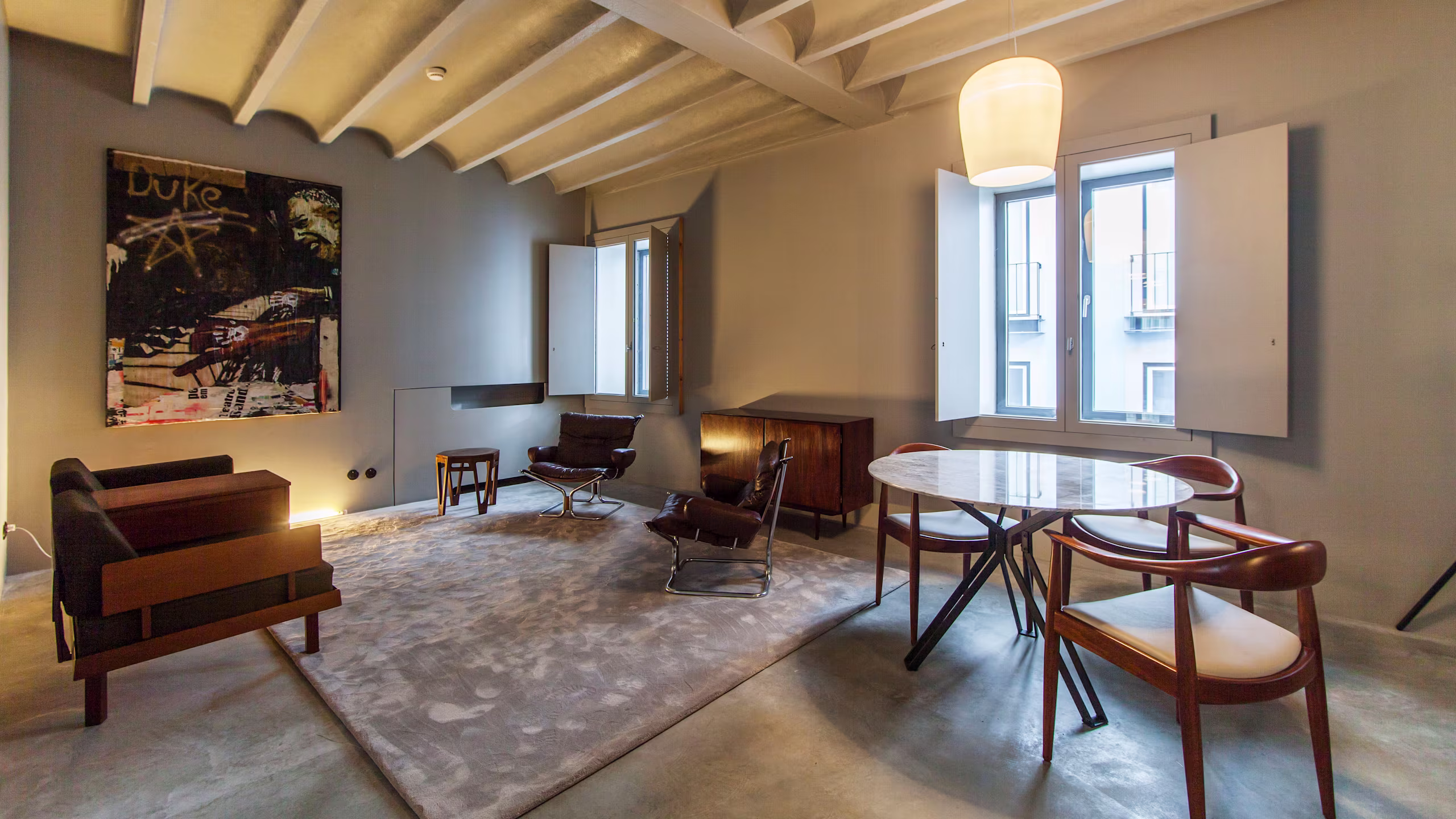 Deluxe Loft with Balcony - Image 6