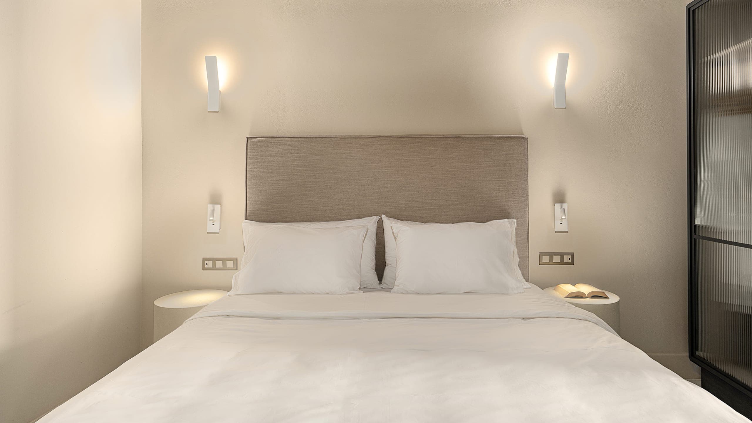 One Bedroom Suite - Image 6