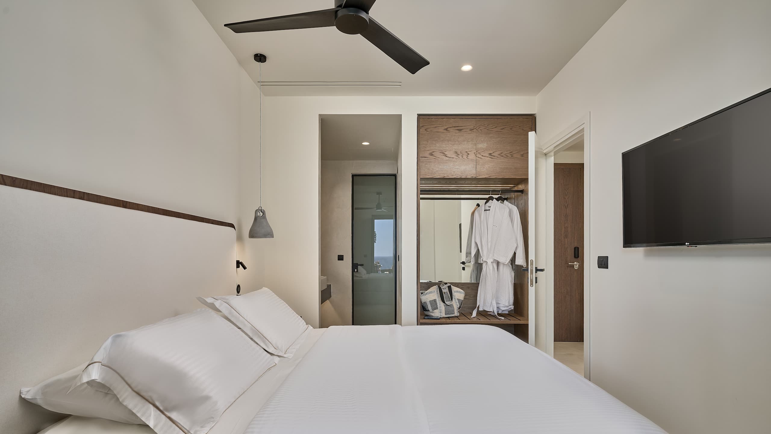 Grand Two-Bedroom Suite with Private Pool - Image 4