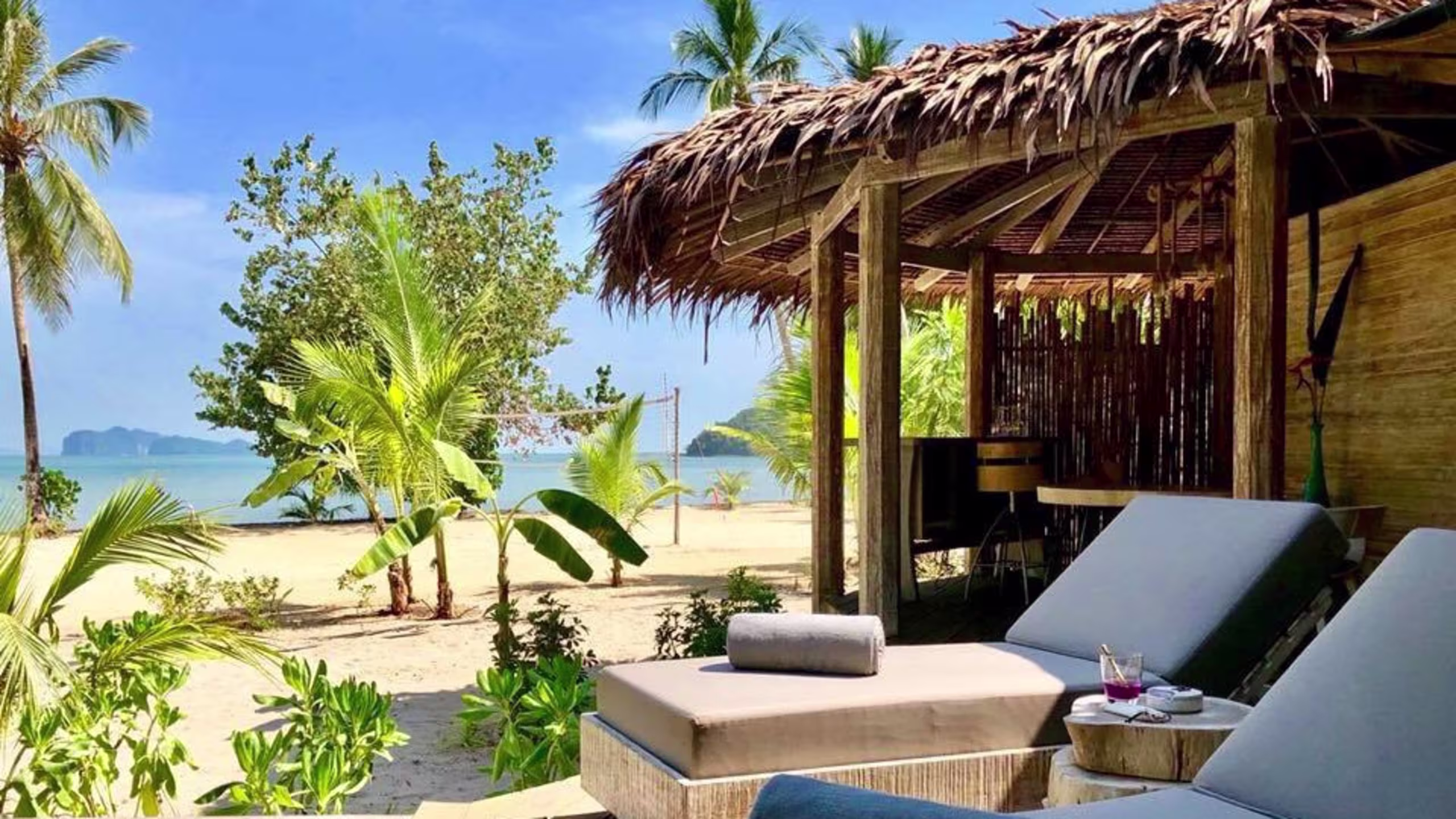 Beachfront Pool Villa - Image 12