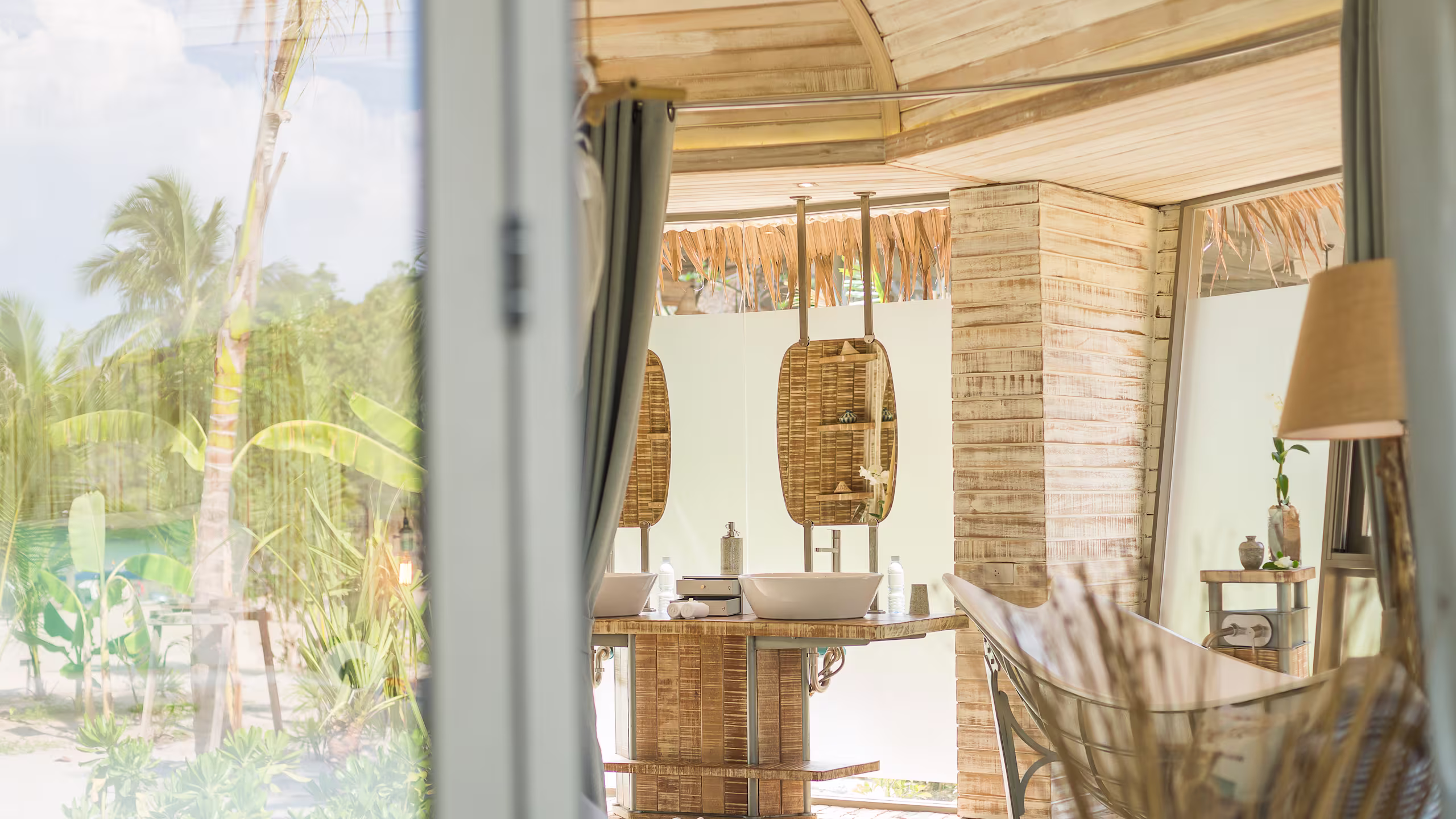 Beachfront Pool Villa - Image 8