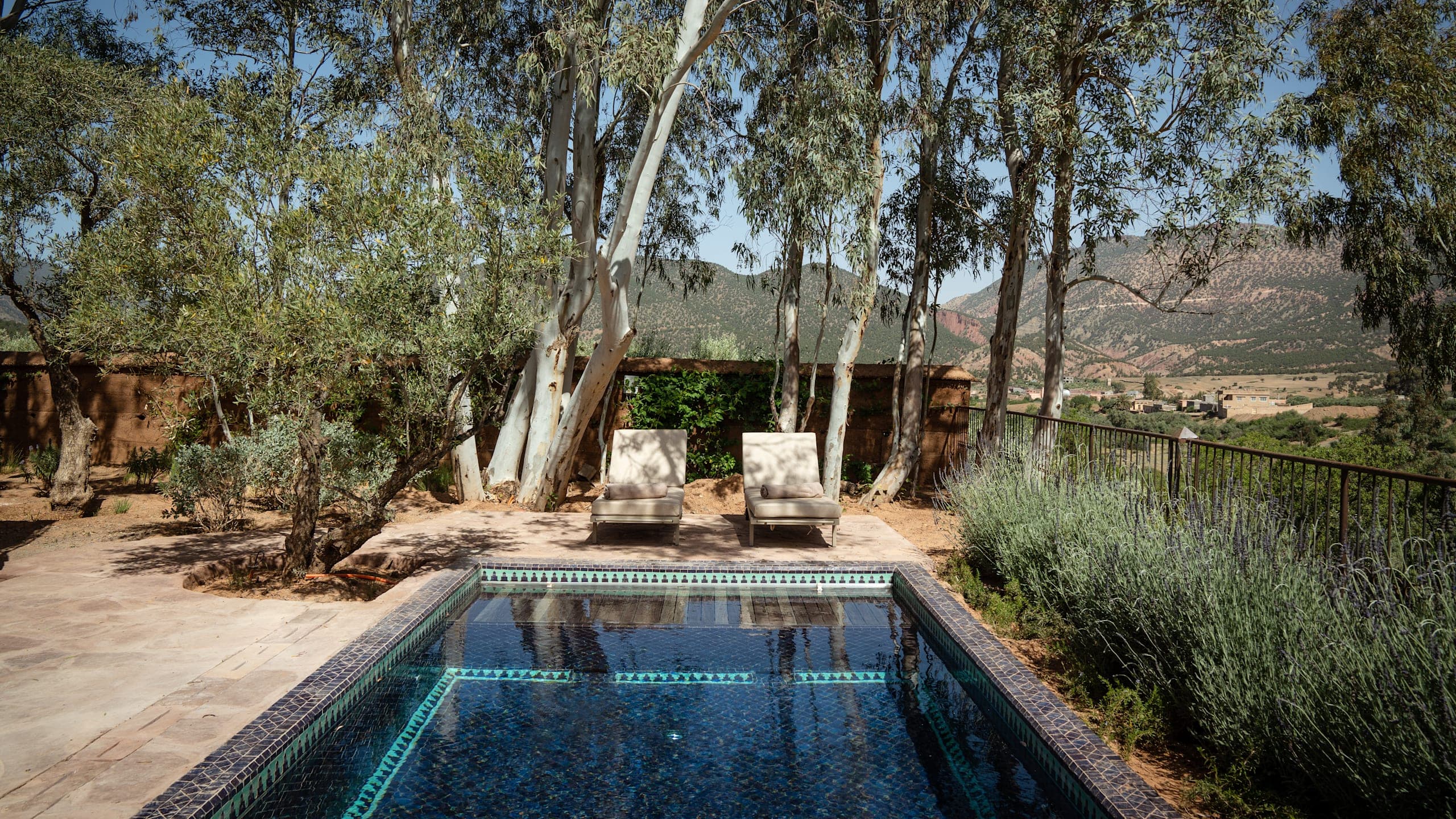 Pavilion with Private Pool - Image 3