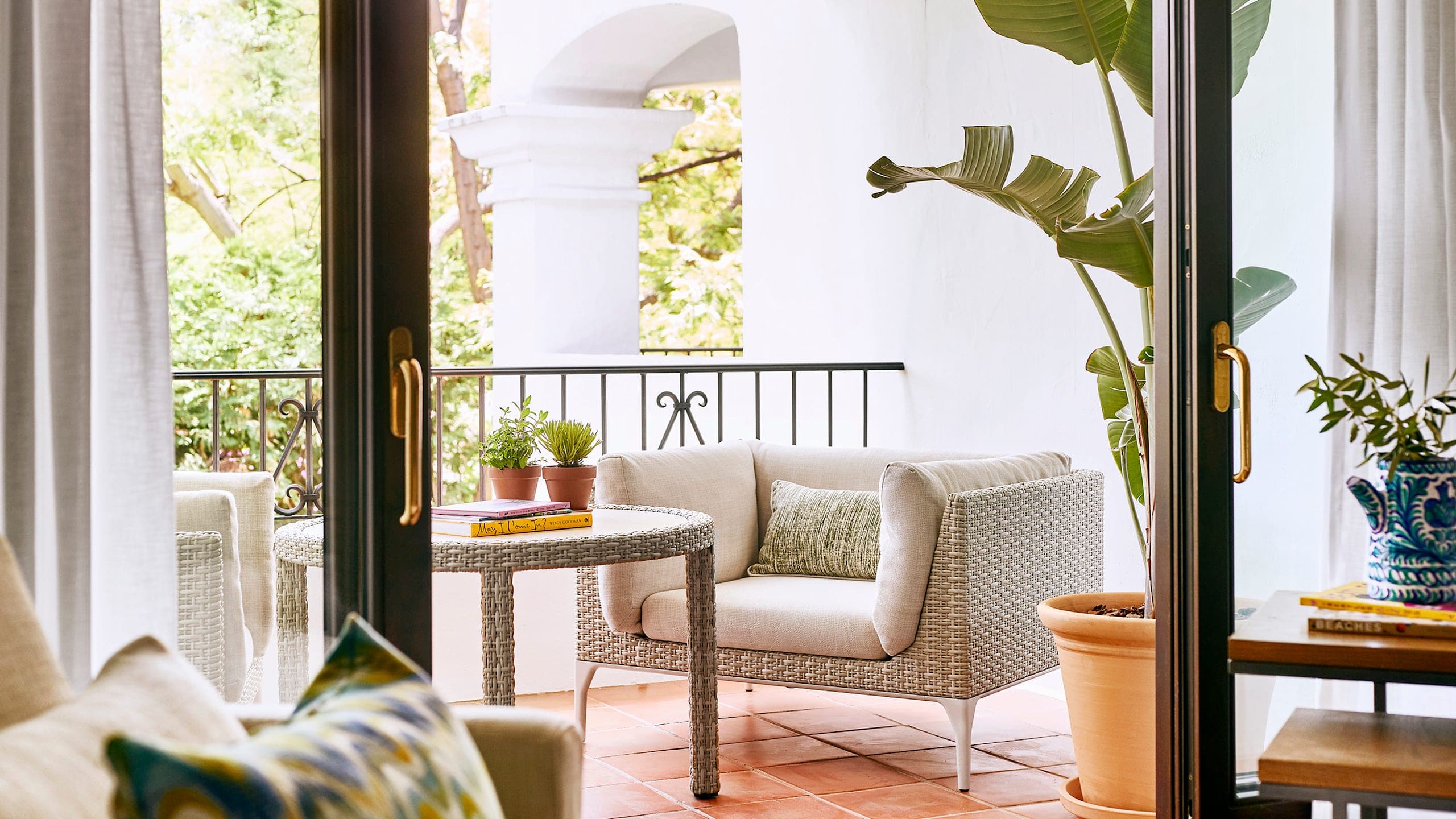 Deluxe Room - Image 5