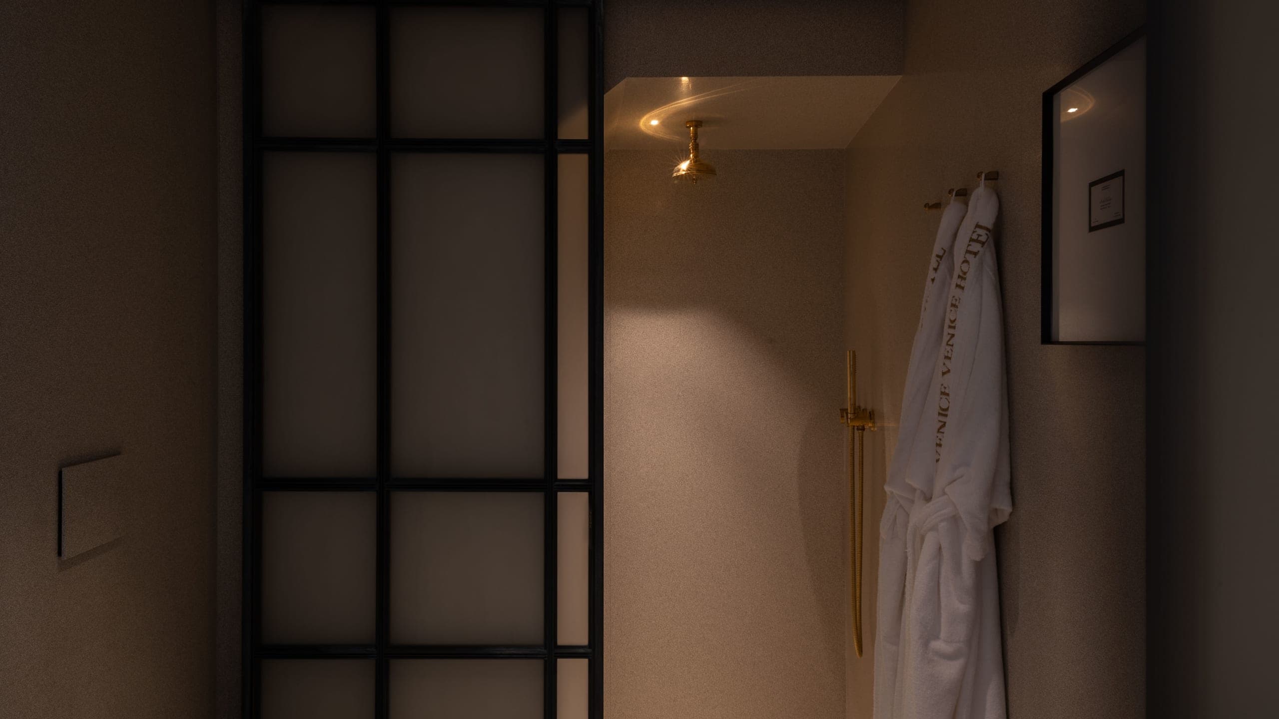 Postvenetian Room - Image 4