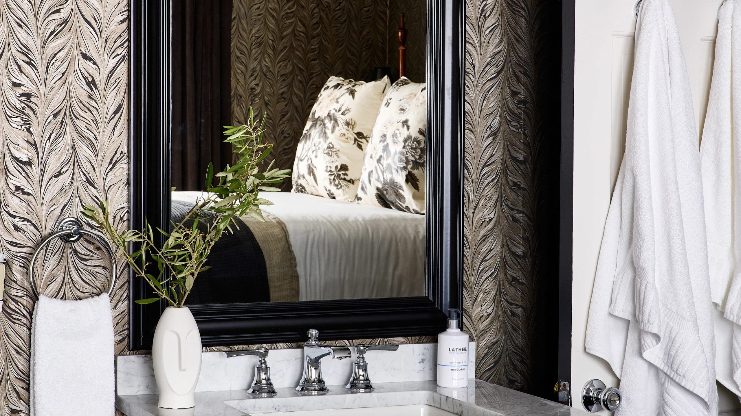 Lord Junior Suite - Image 2