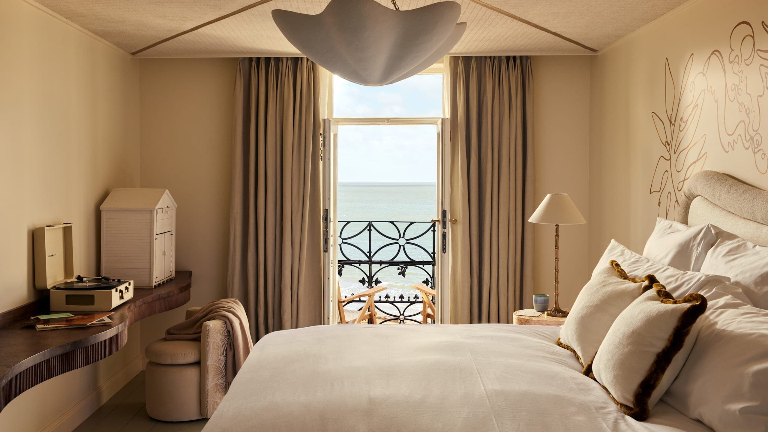 Guest Room with Balcony and Sea View - Image 2