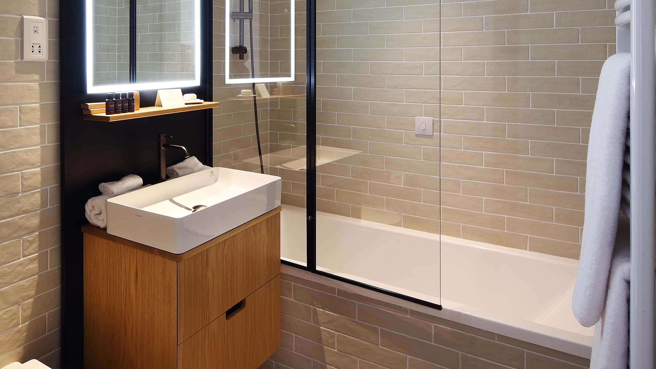 Golf Executive Suite - Image 8