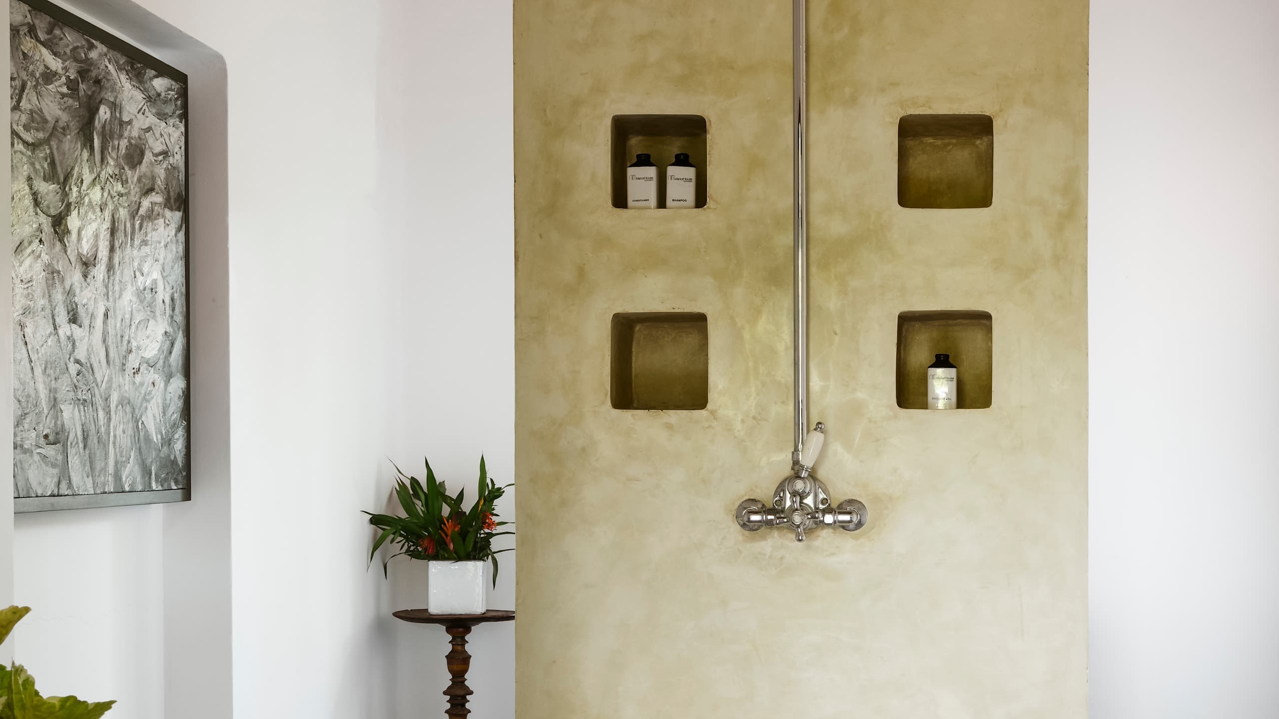 Cinnamon Hill Twin Bedroom - Image 2