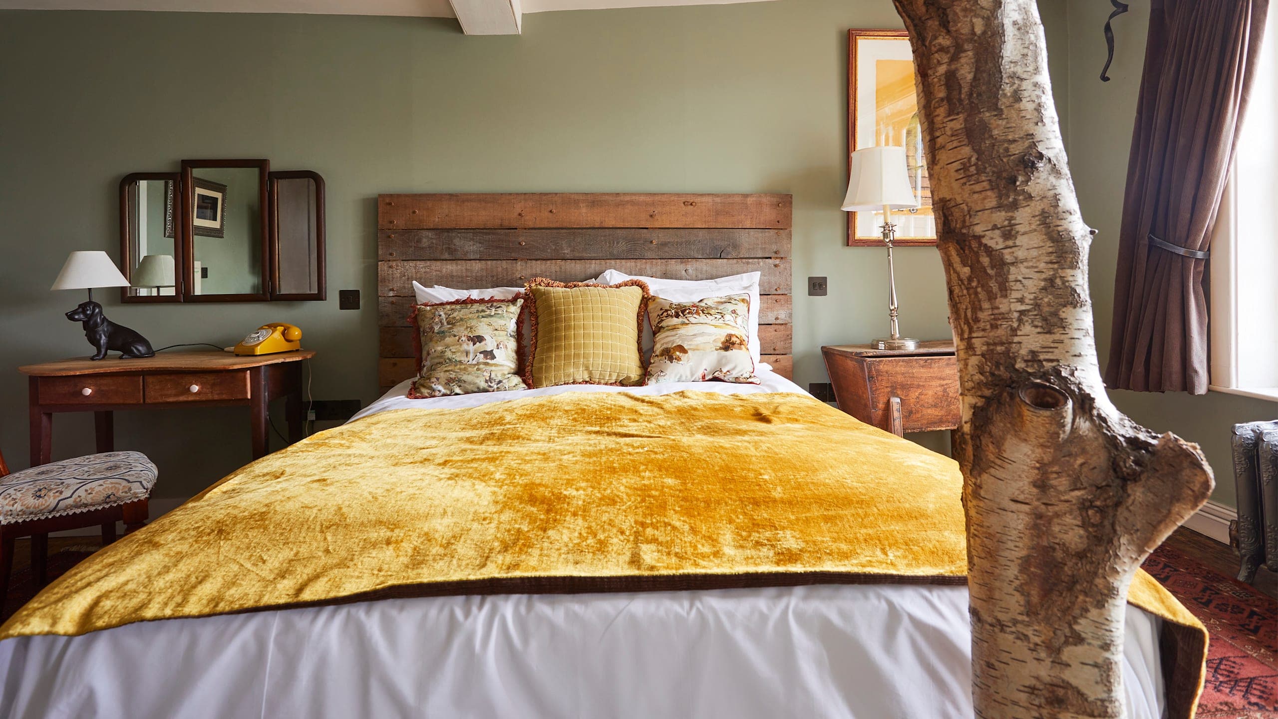 Classic Double Room - Image 12