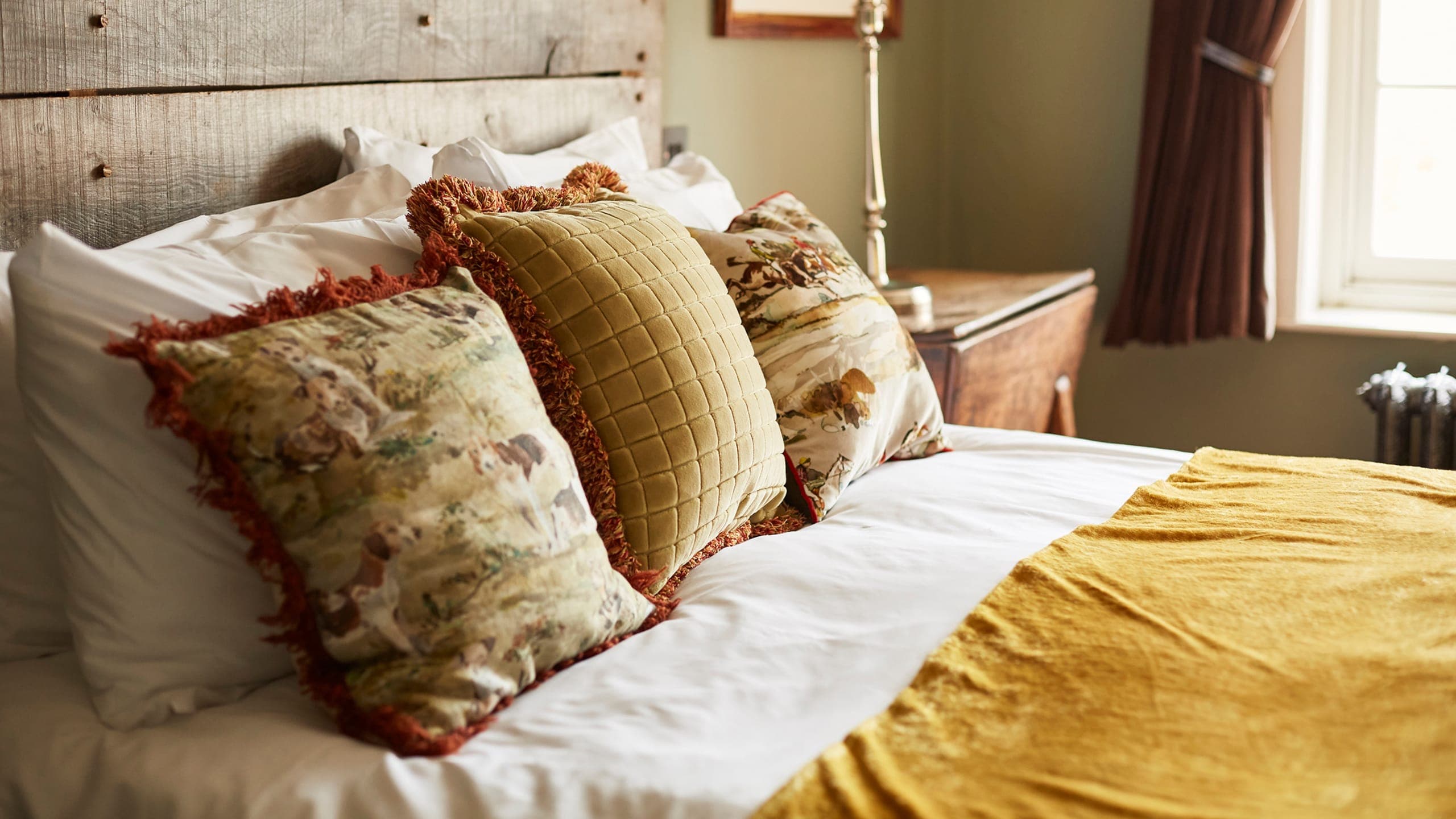 Classic Double Room - Image 11