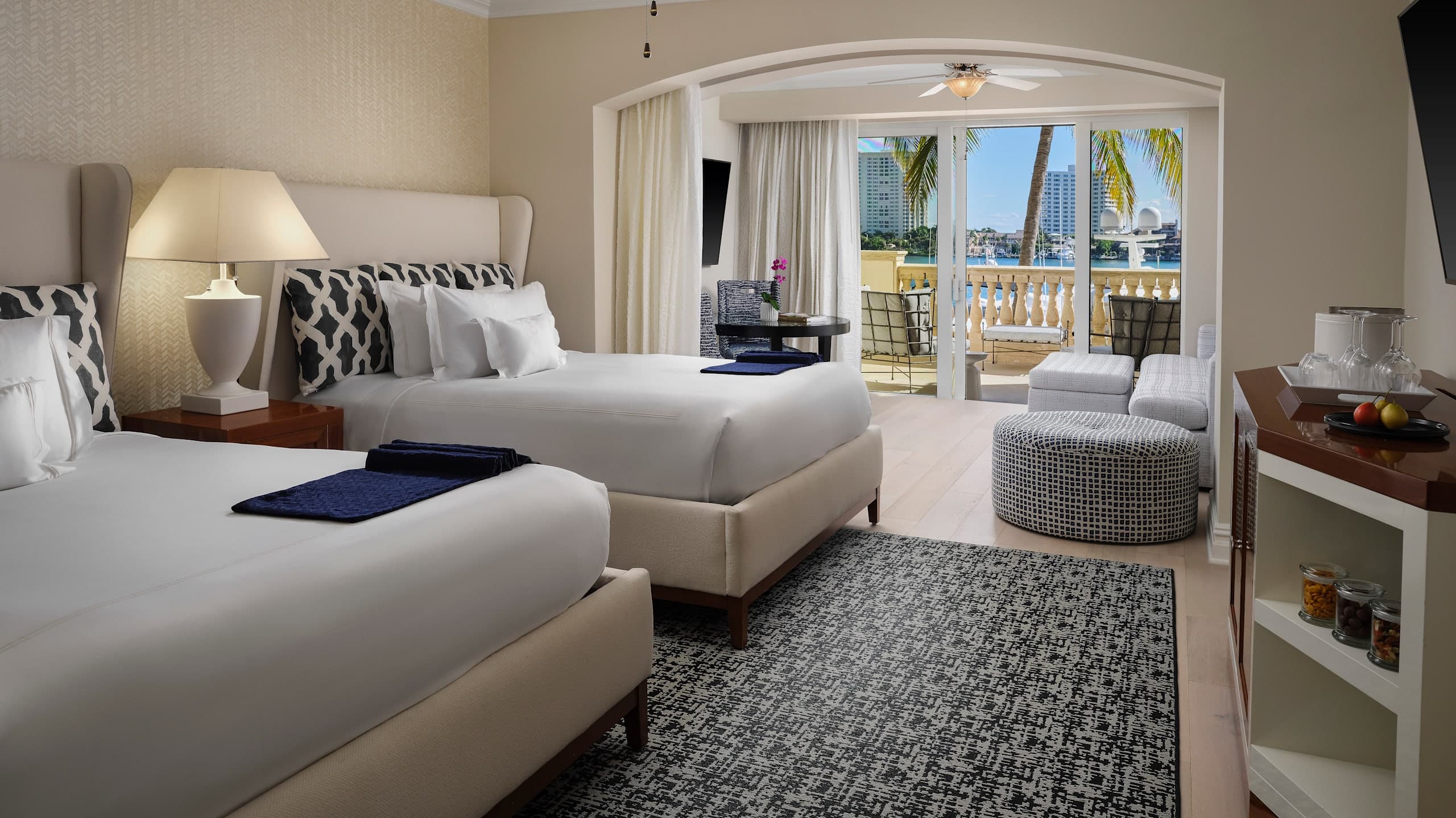 Lake View Junior Suite Two Queens + Accessible Shower - Image 1