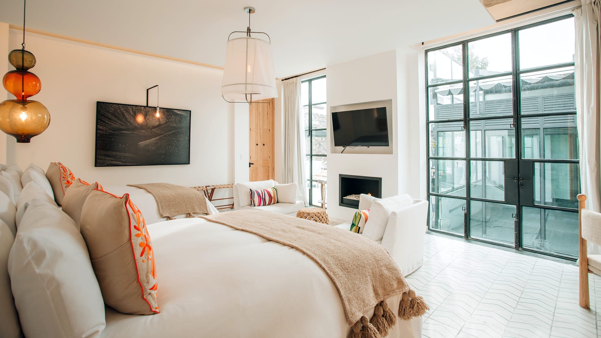 Deluxe Double - Image 10