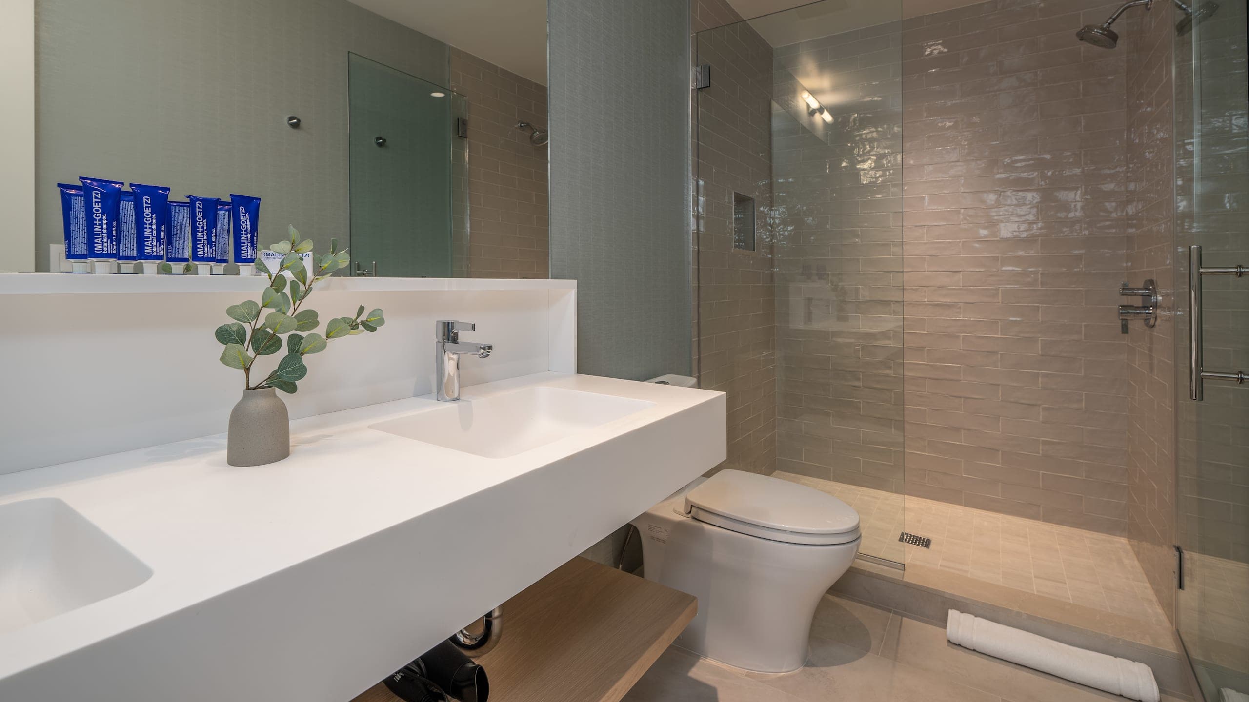 The Shoals Grand Suite - Image 2