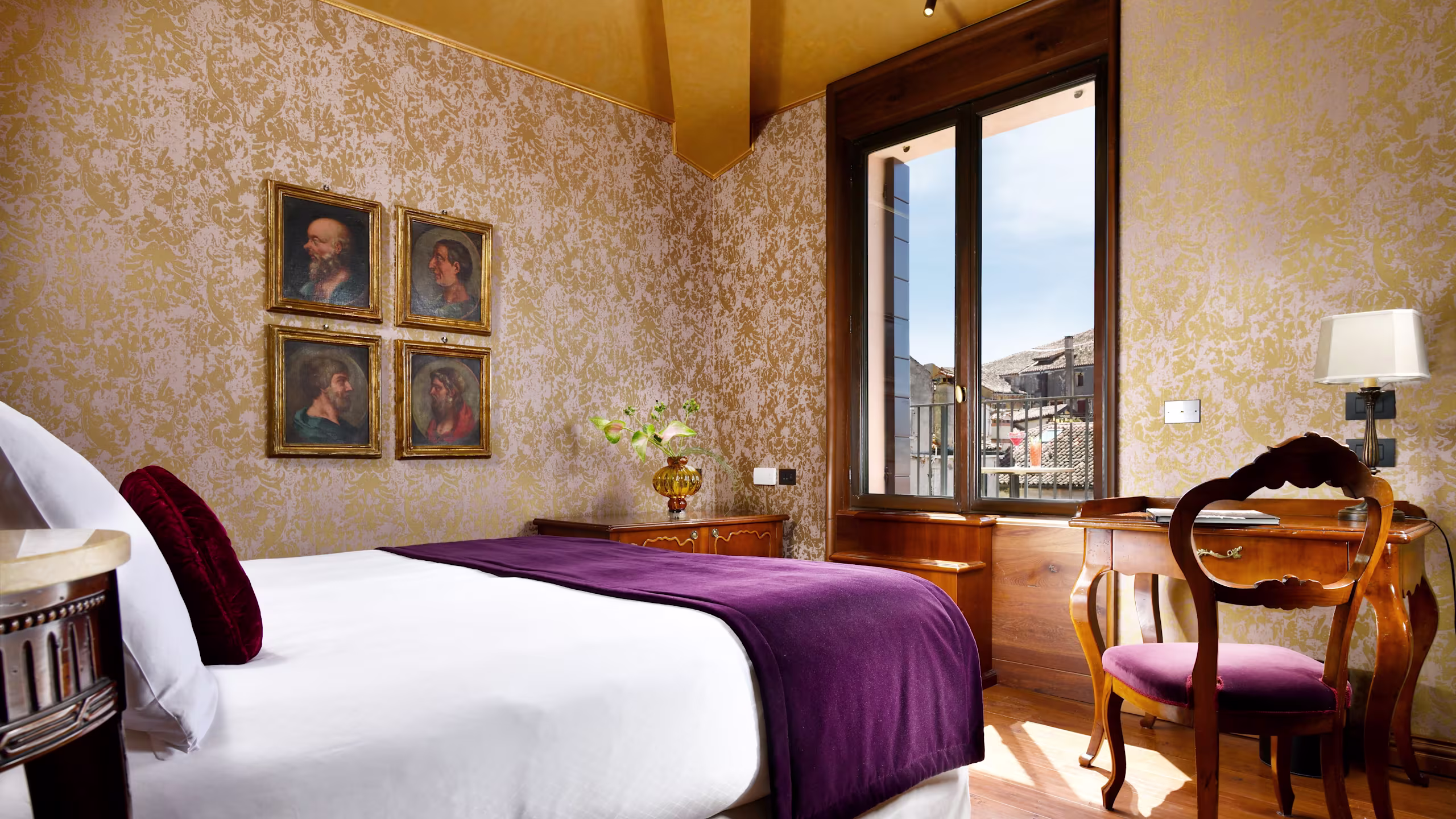 Classic Room with Terrace - Image 4