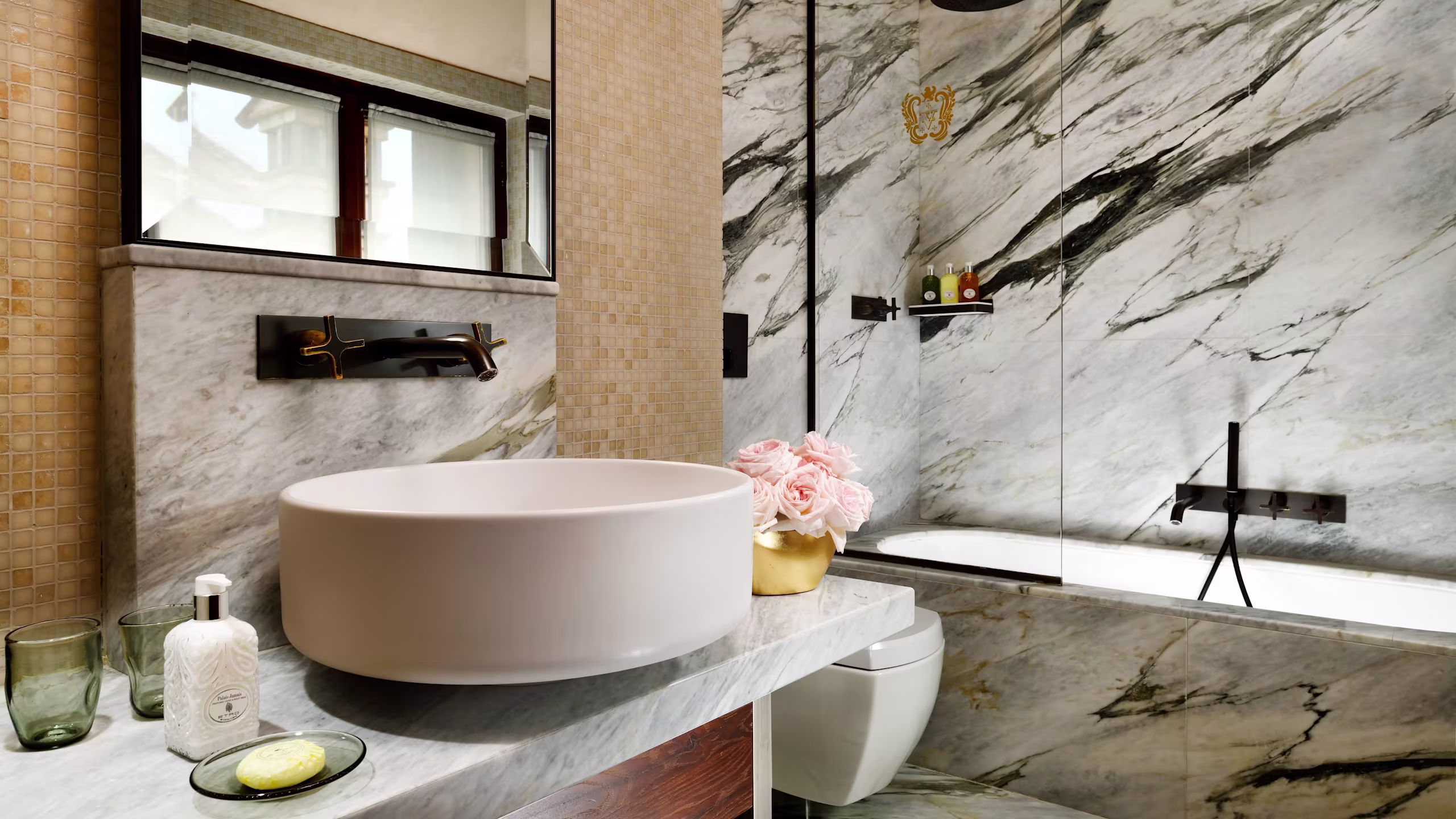 Classic Room with Terrace - Image 3