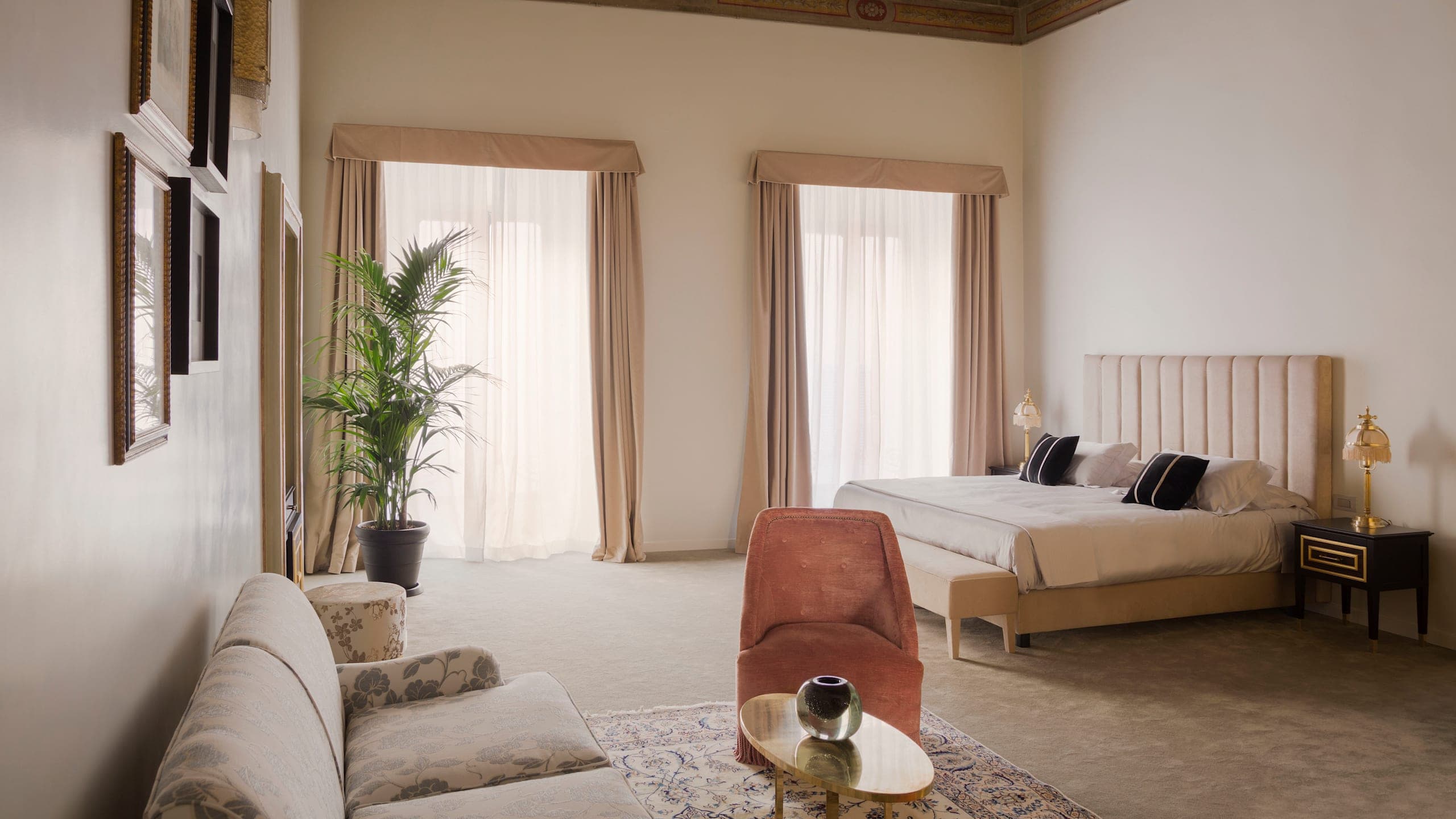 Deluxe Suite - Image 3