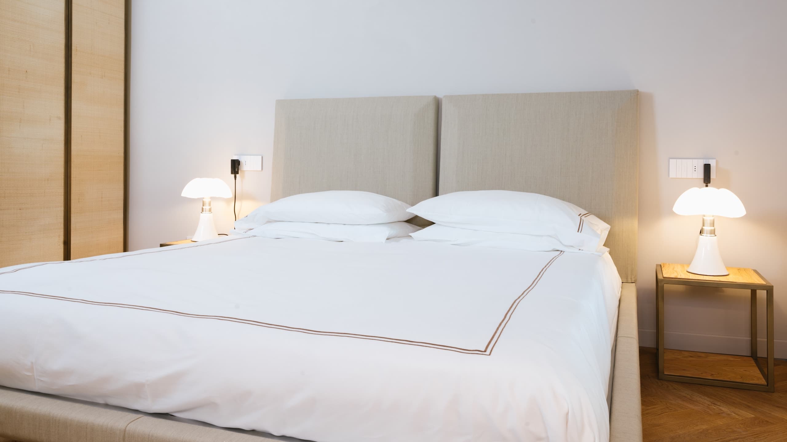 Comfort Room - Image 3