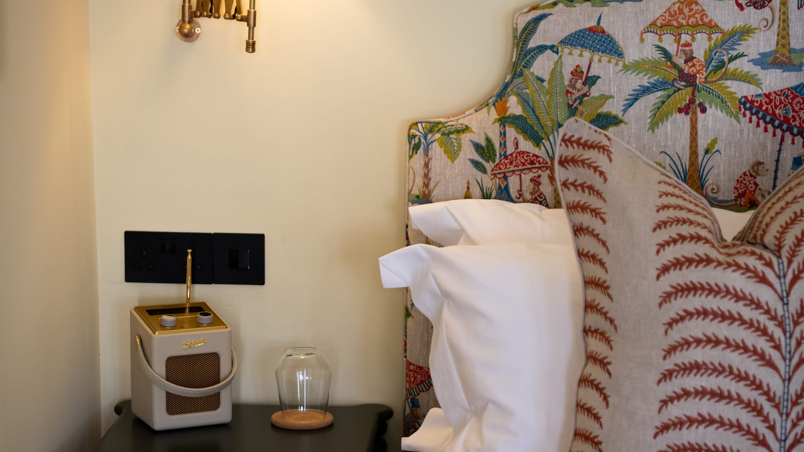 The Den - Image 4