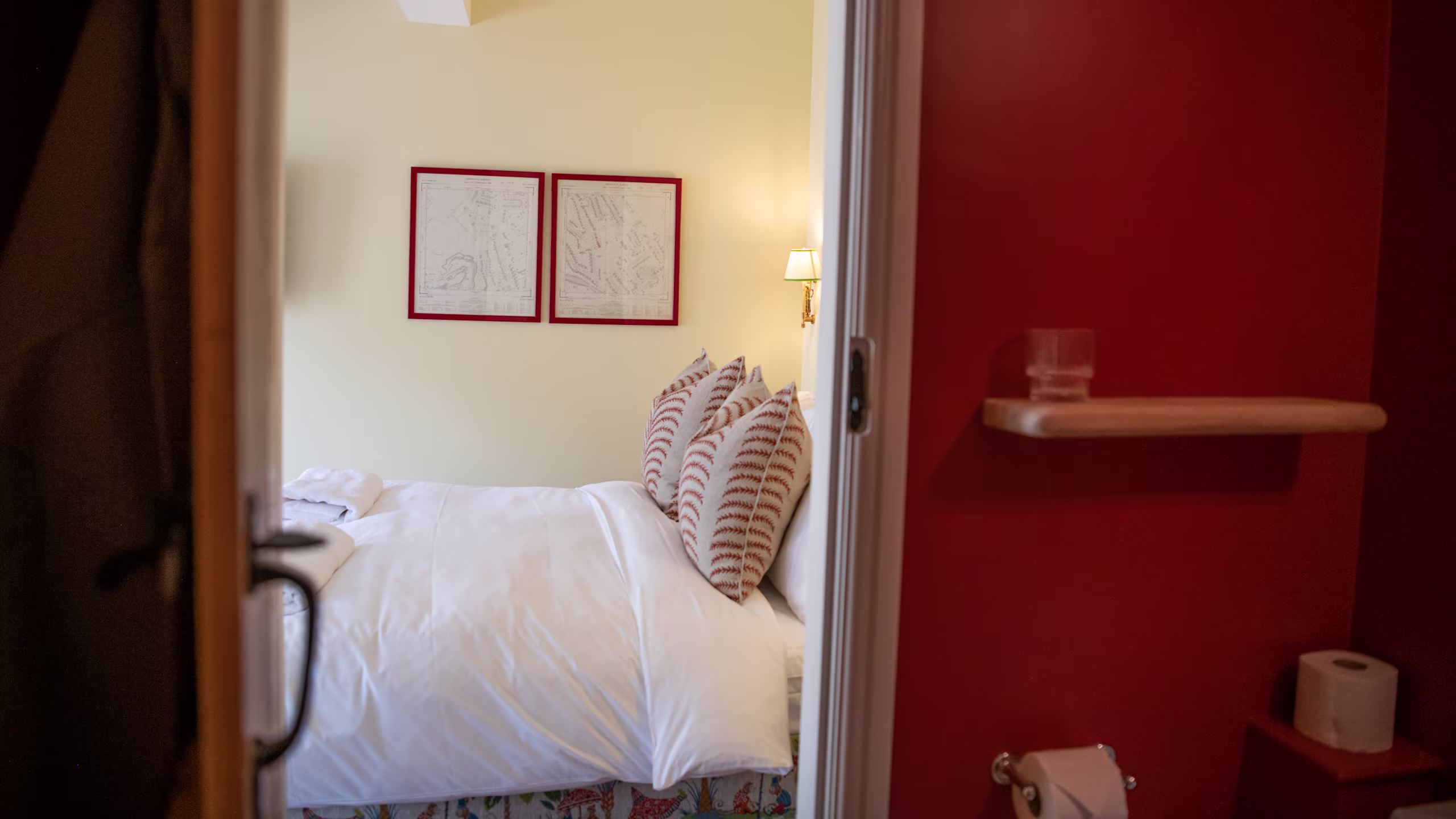 The Den - Image 3