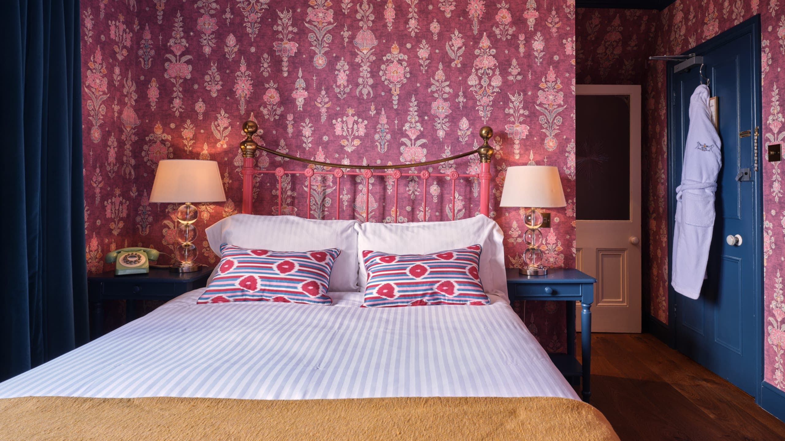 Cosy Room - Image 11