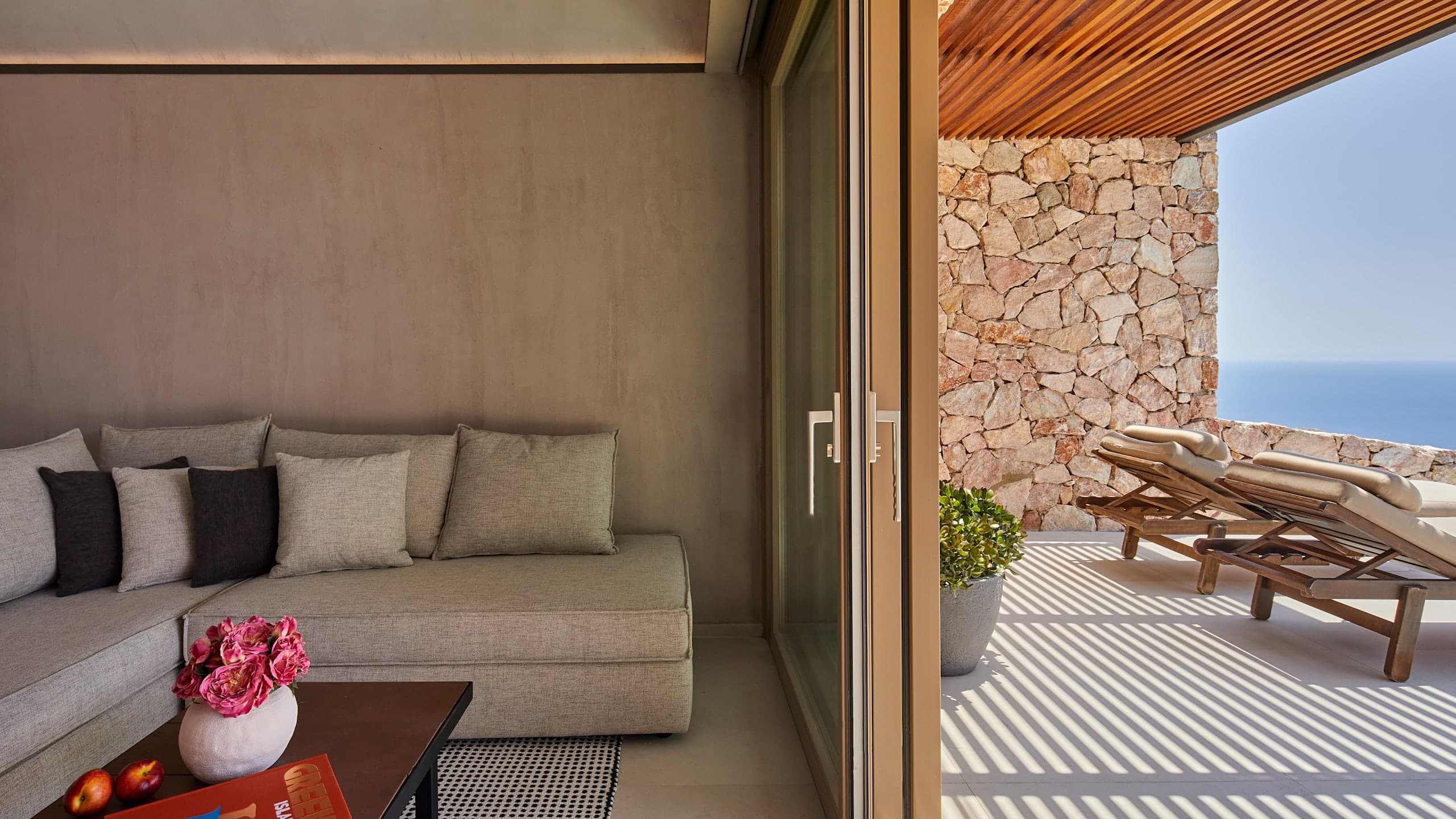 Retreat Suite - Image 8