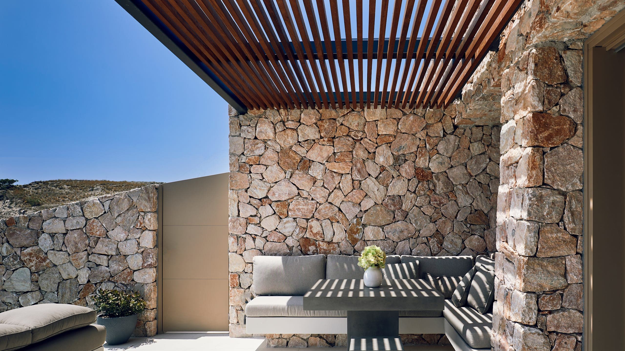 Retreat Suite - Image 12