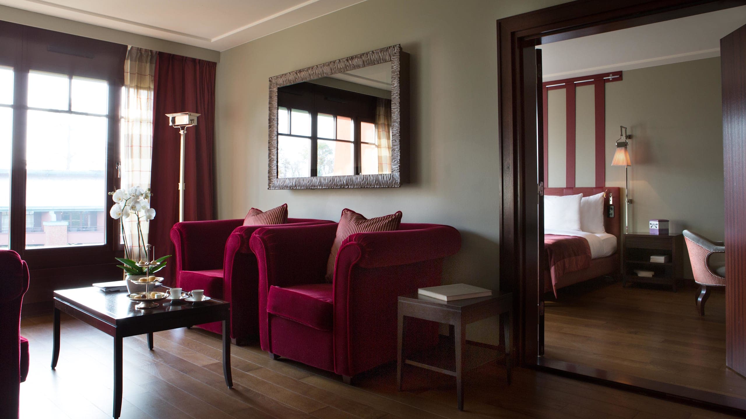 Executive Room - Image 1