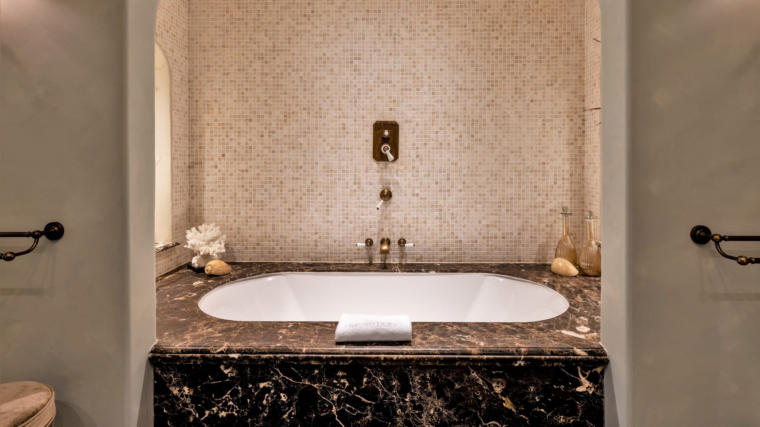 Earl Suite - Image 5